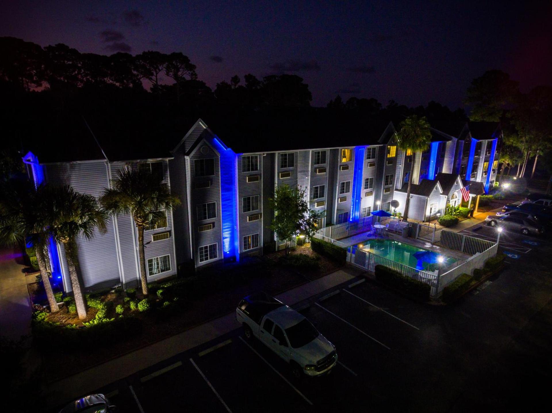 Microtel Inn & Suites by Wyndham Palm Coast I-95 photo 10