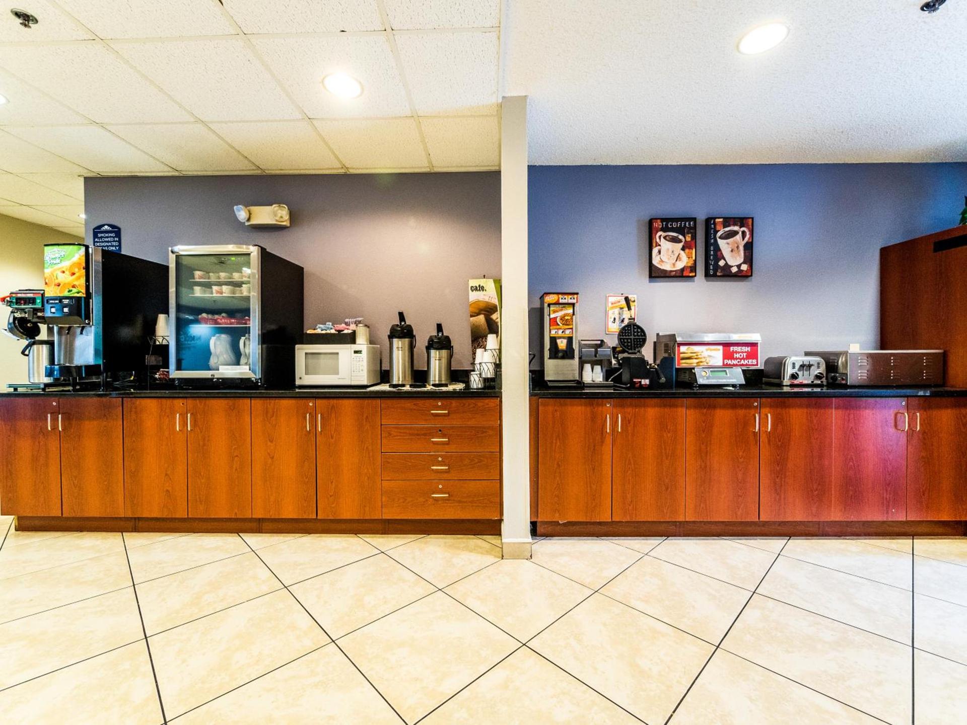 Microtel Inn & Suites by Wyndham Palm Coast I-95 photo 28