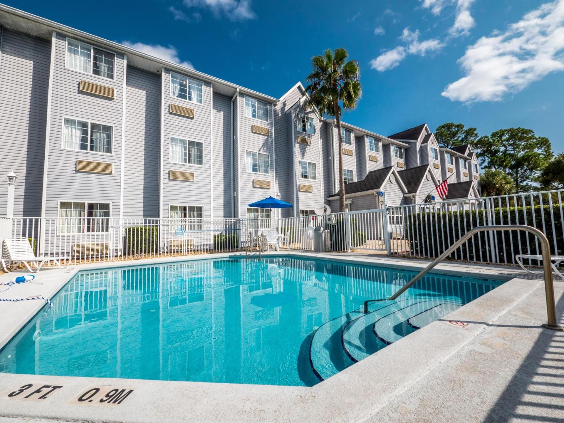 Microtel Inn & Suites by Wyndham Palm Coast I-95 photo 29
