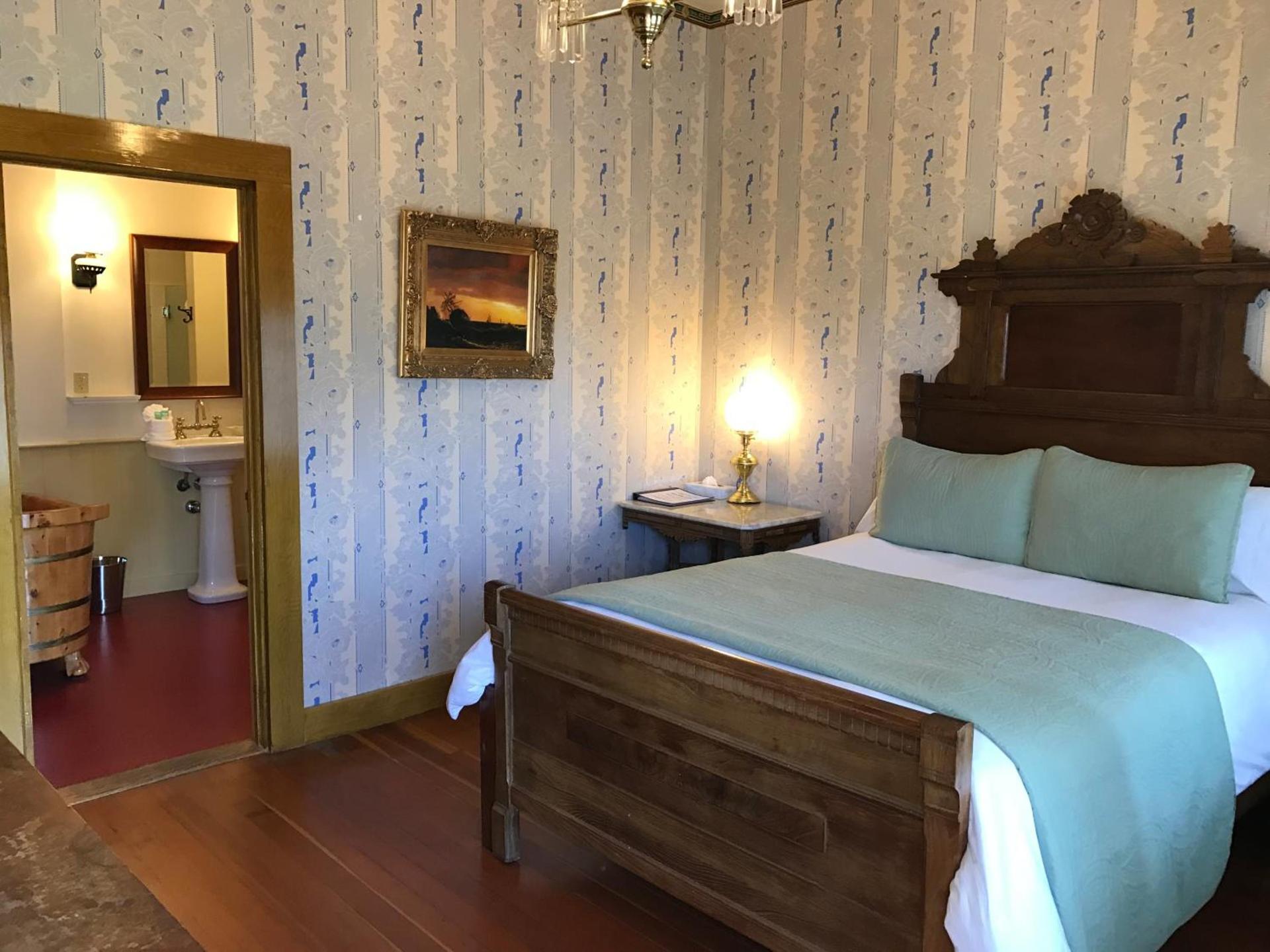 Cosmopolitan Hotel photo 32