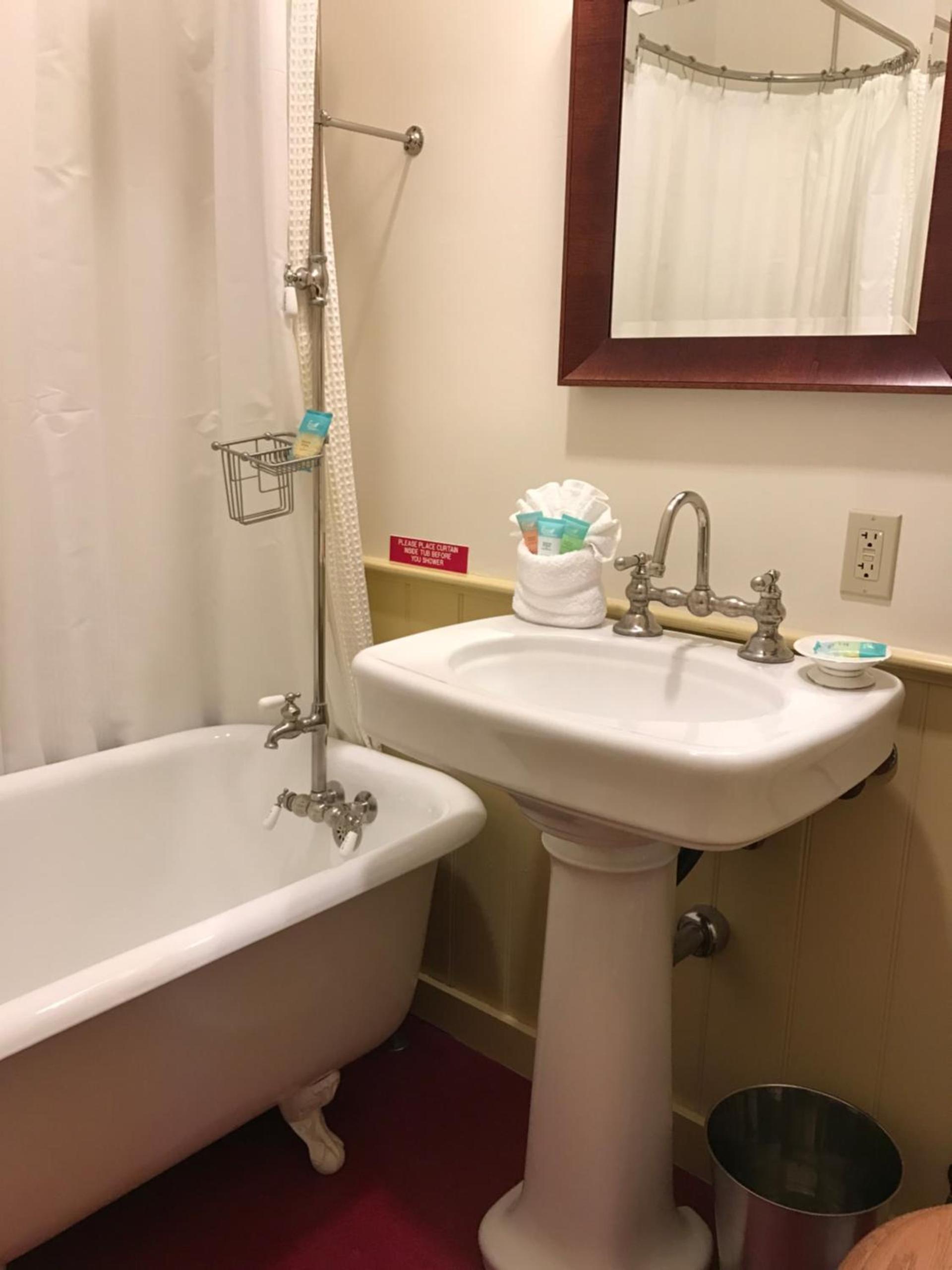 Cosmopolitan Hotel photo 37