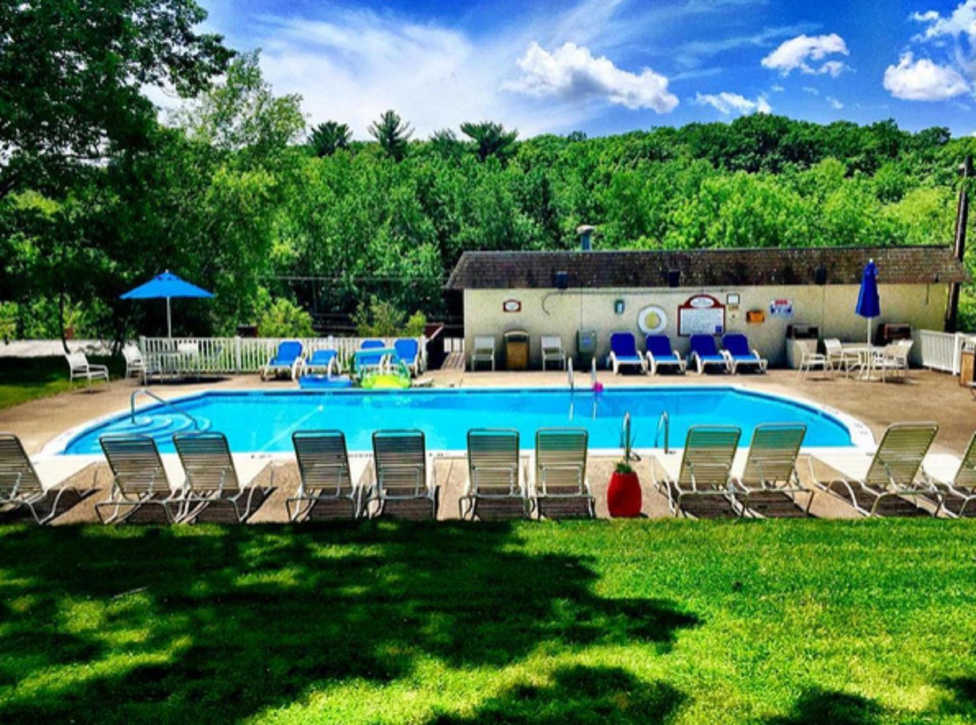 Cove Haven Resort photo 2