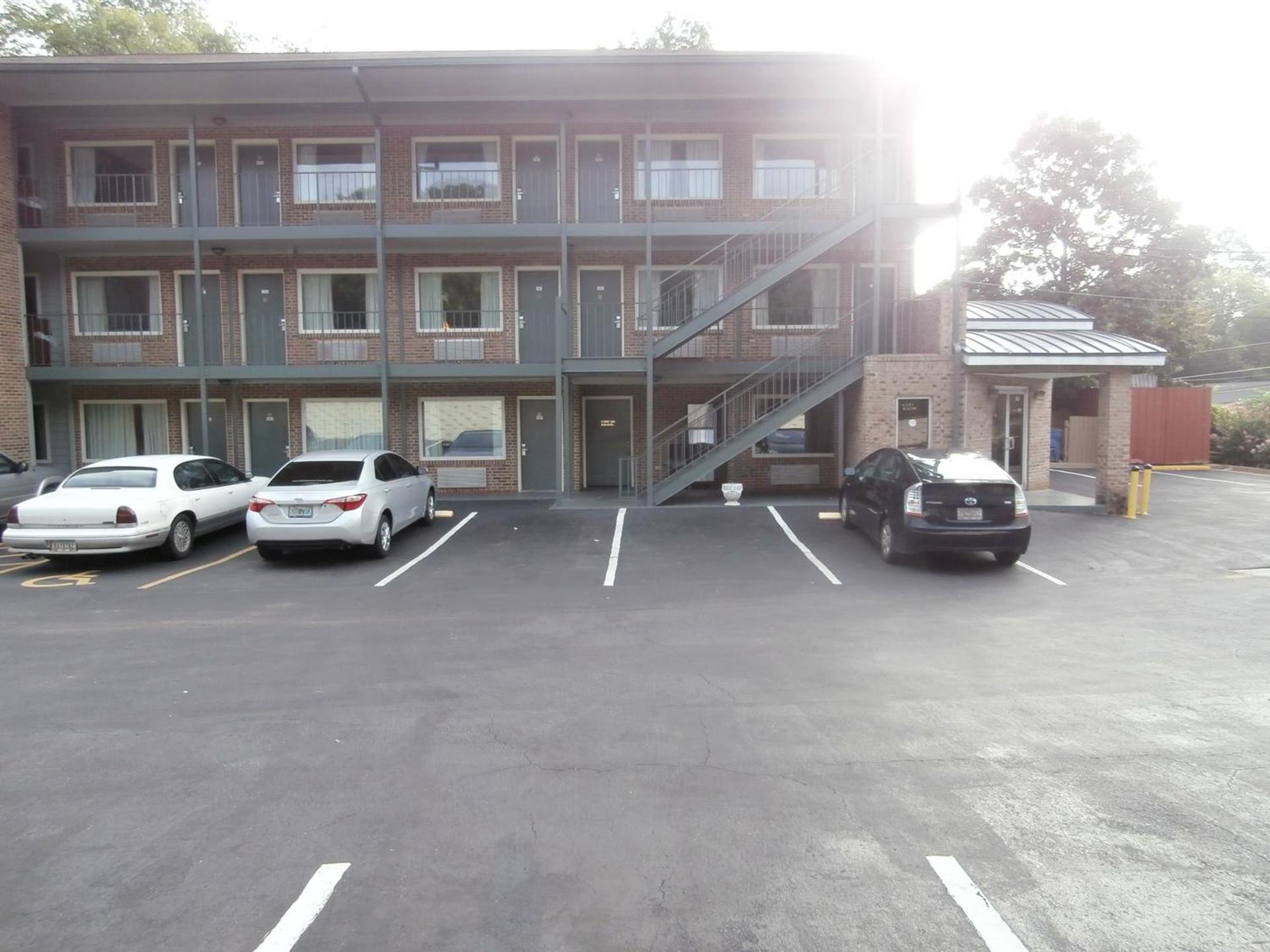 Americas Best Value Inn Athens photo 1