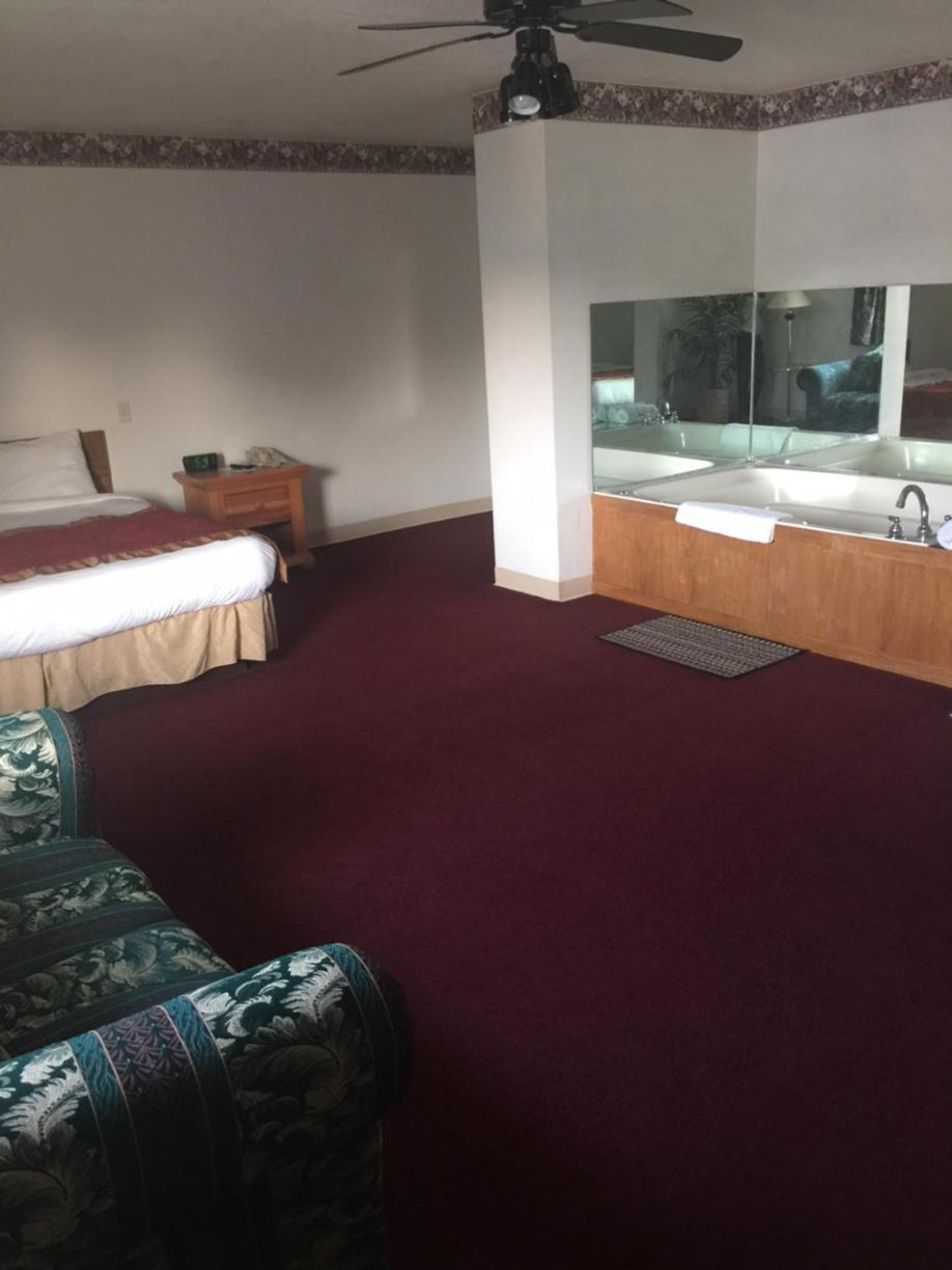 Villa Inn Motel photo 9