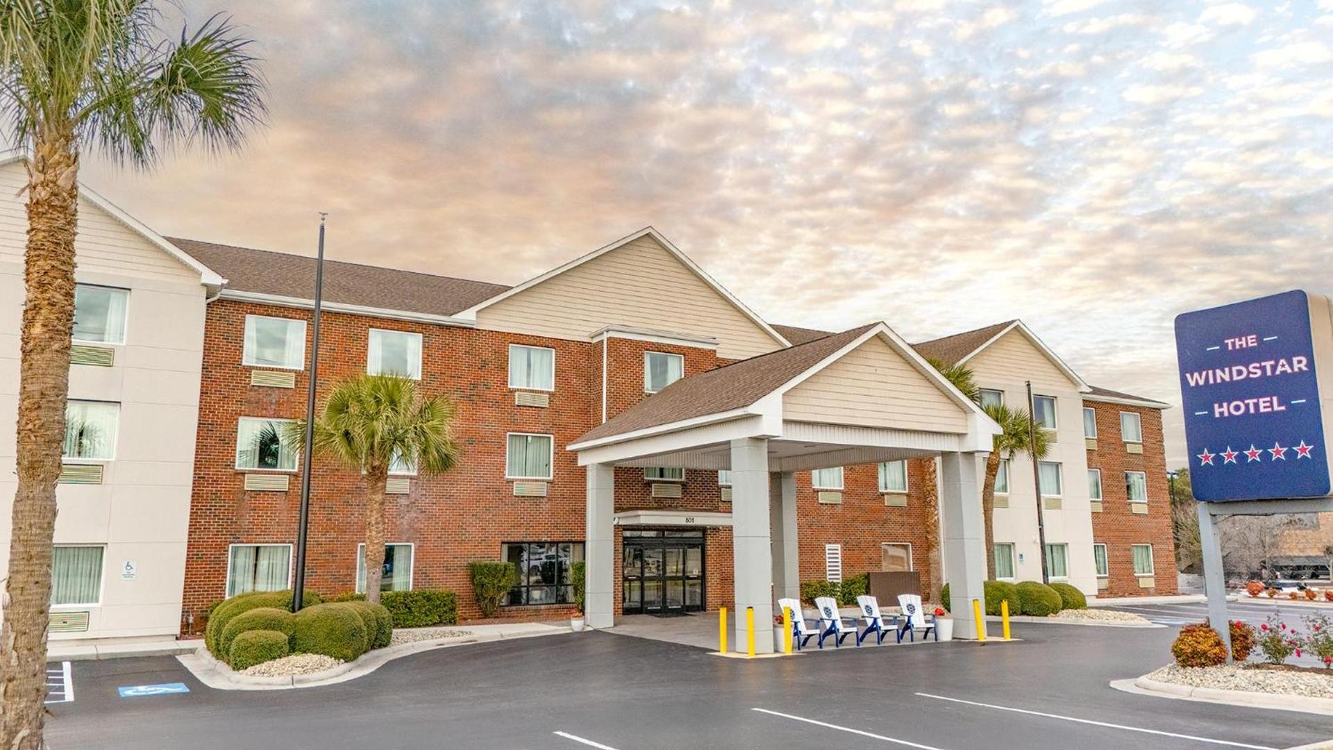 The Windstar Hotel - Emerald Isle, Swansboro photo 1