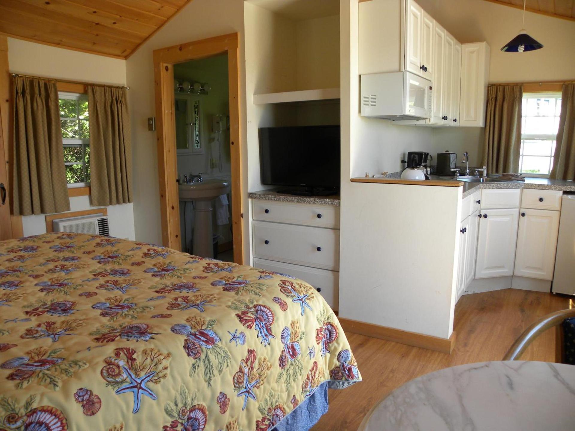 Colonial Gables Oceanfront Village photo 25