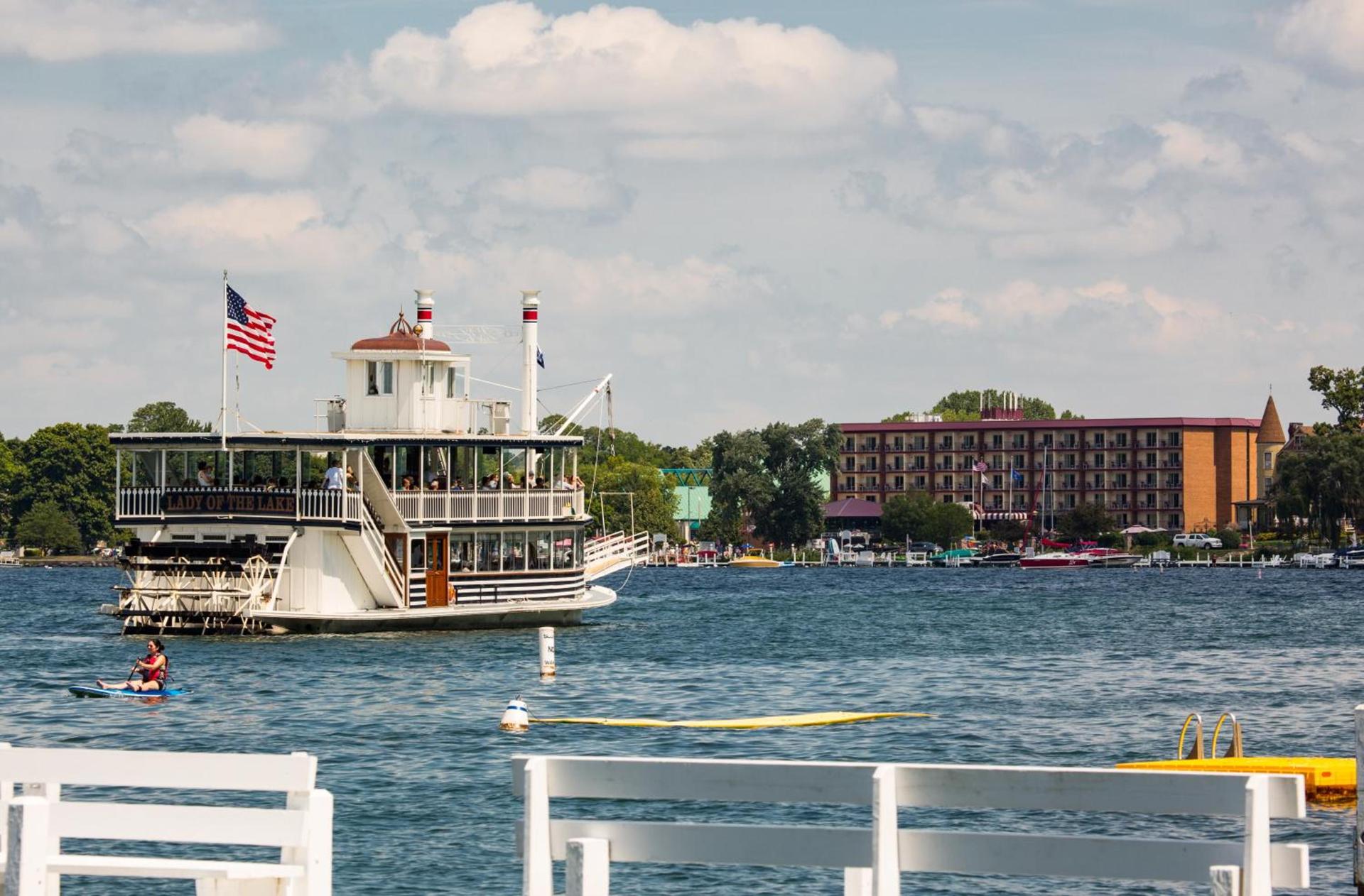 Harbor Shores on Lake Geneva photo 4
