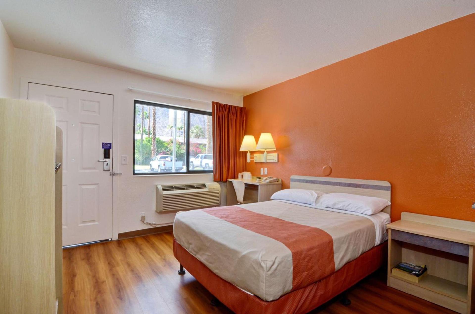 Motel 6-Palm Springs, CA - East - Palm Canyon photo 71