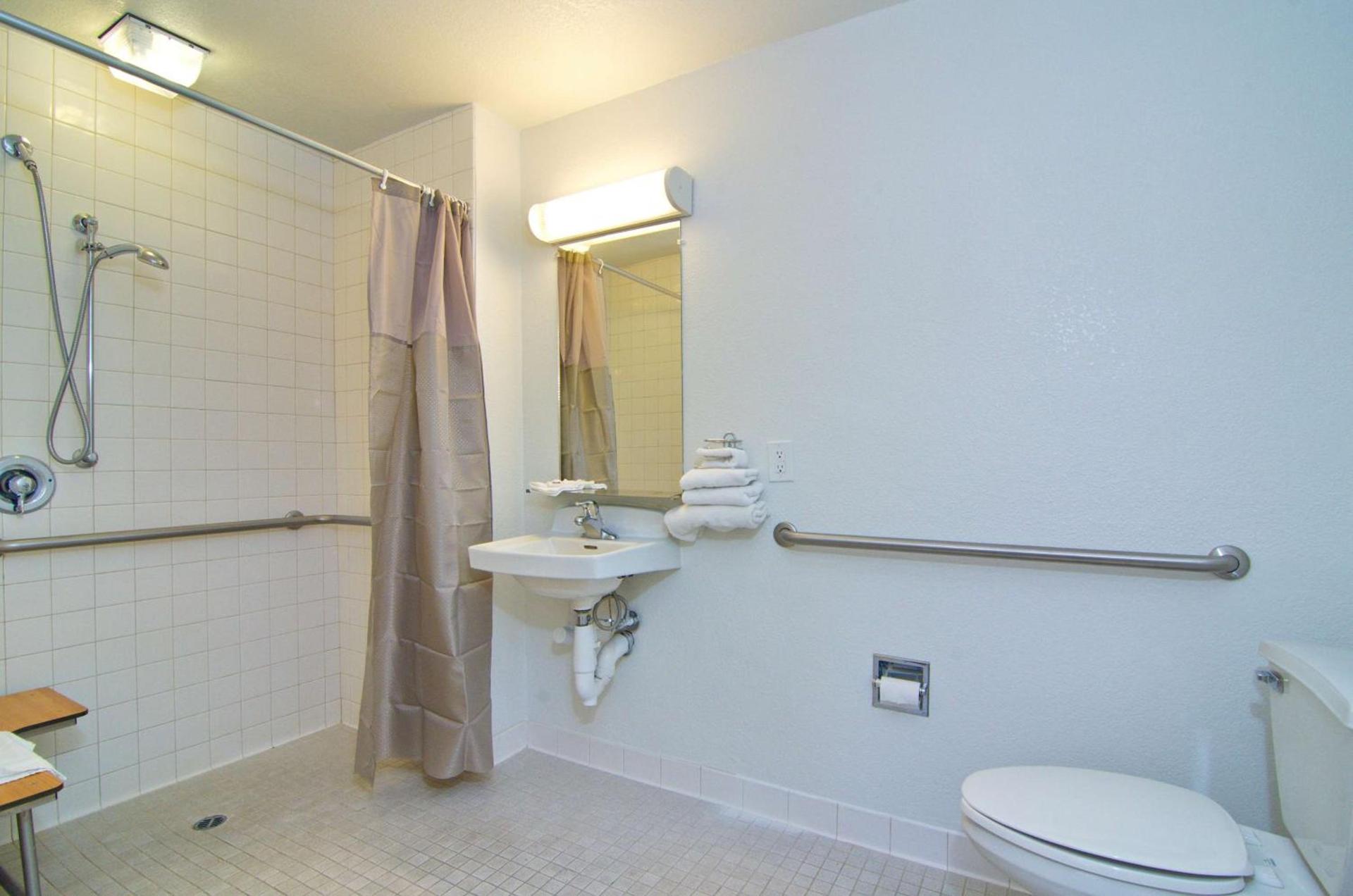 Motel 6-Palm Springs, CA - East - Palm Canyon photo 77