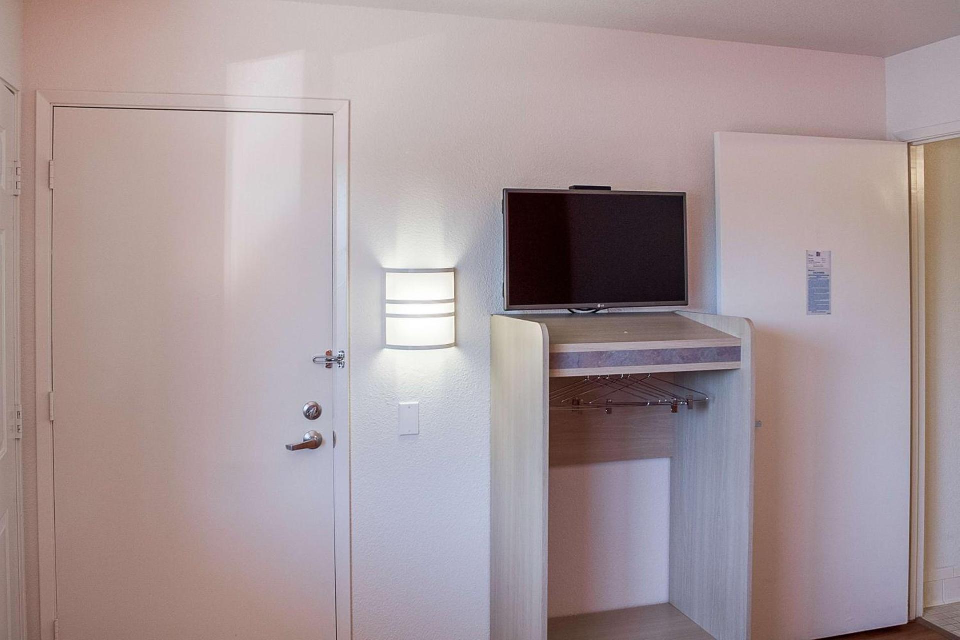 Motel 6-Ukiah, CA photo 43