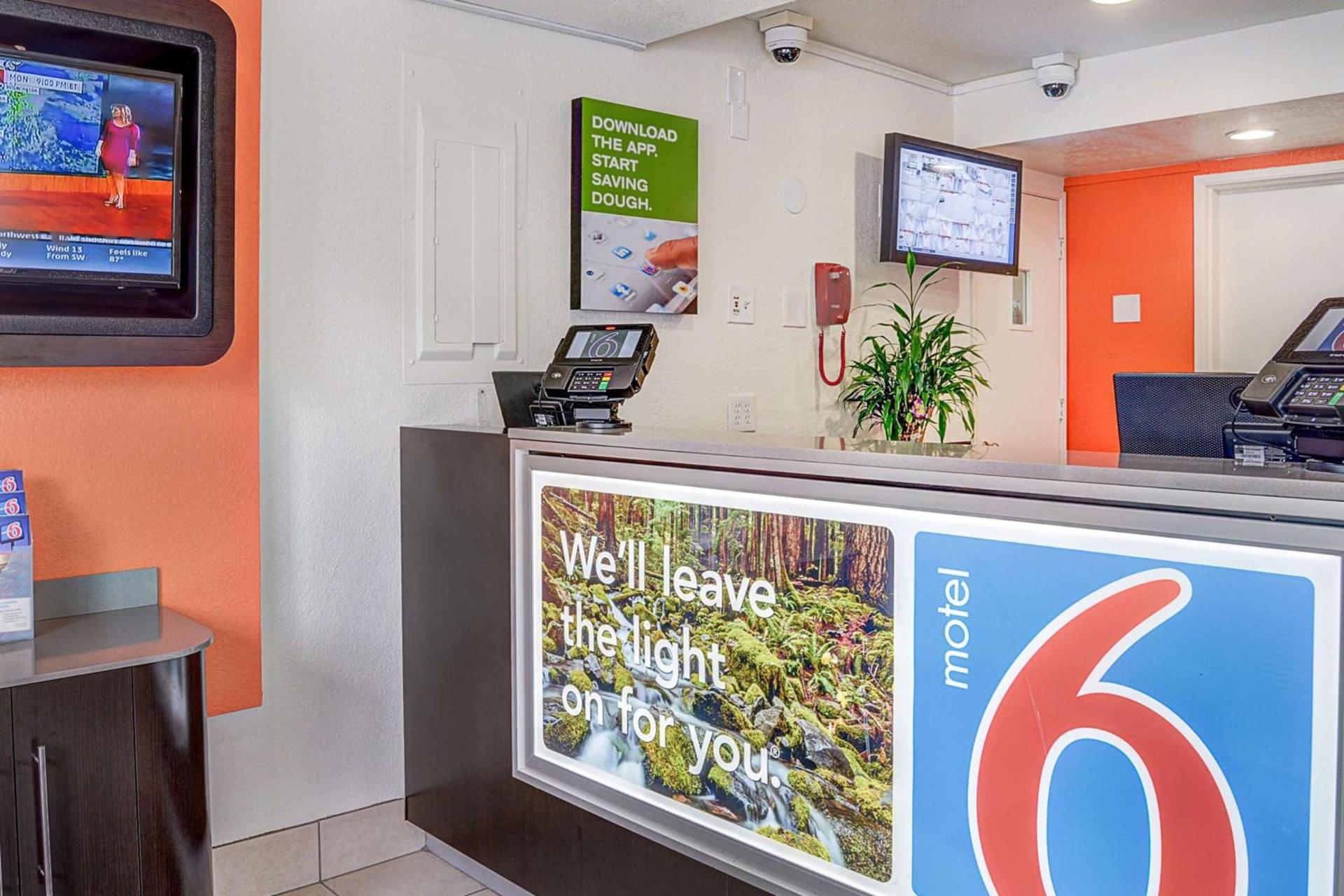 Motel 6-Portland, OR - Central photo 45