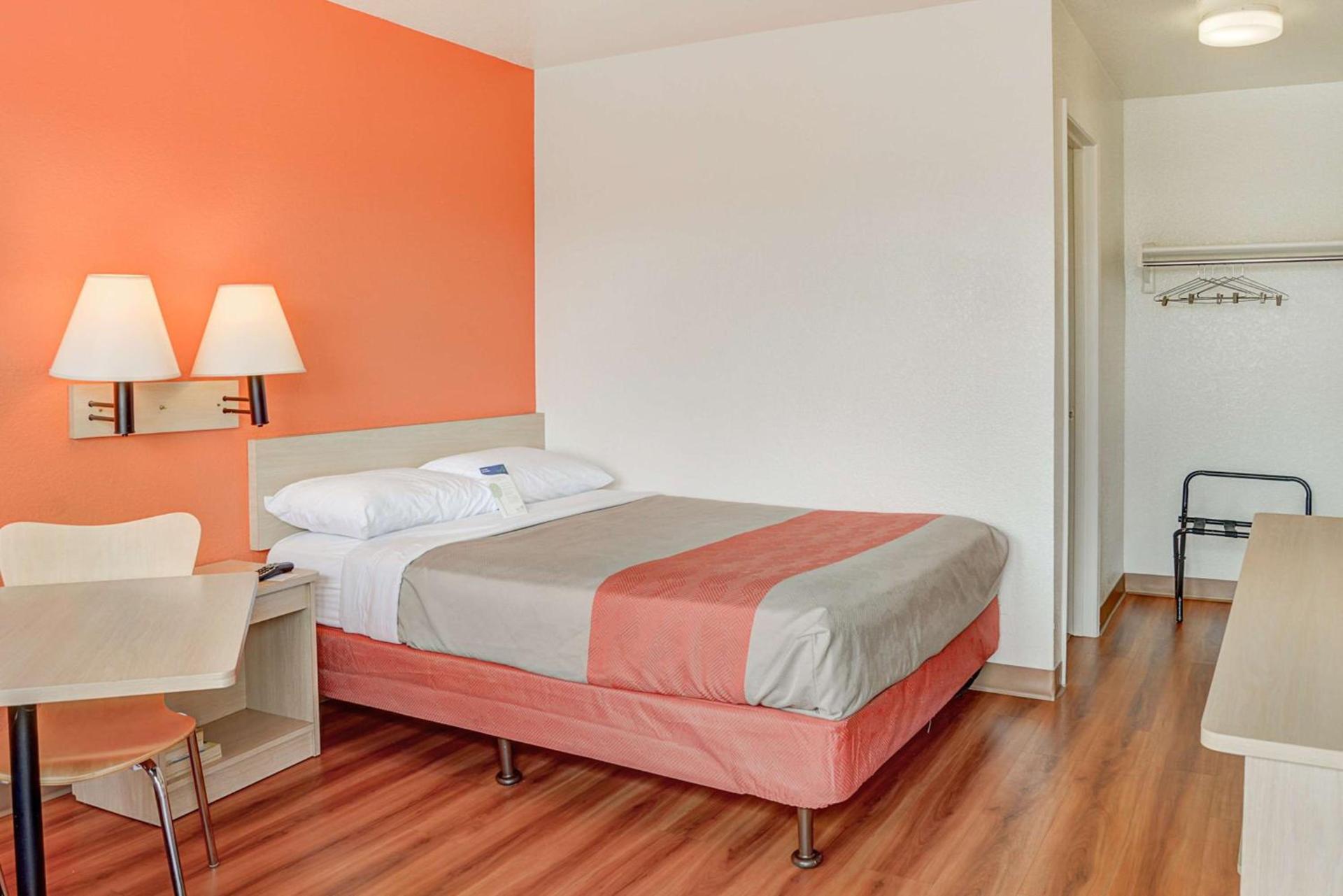 Motel 6-Portland, OR - Central photo 38