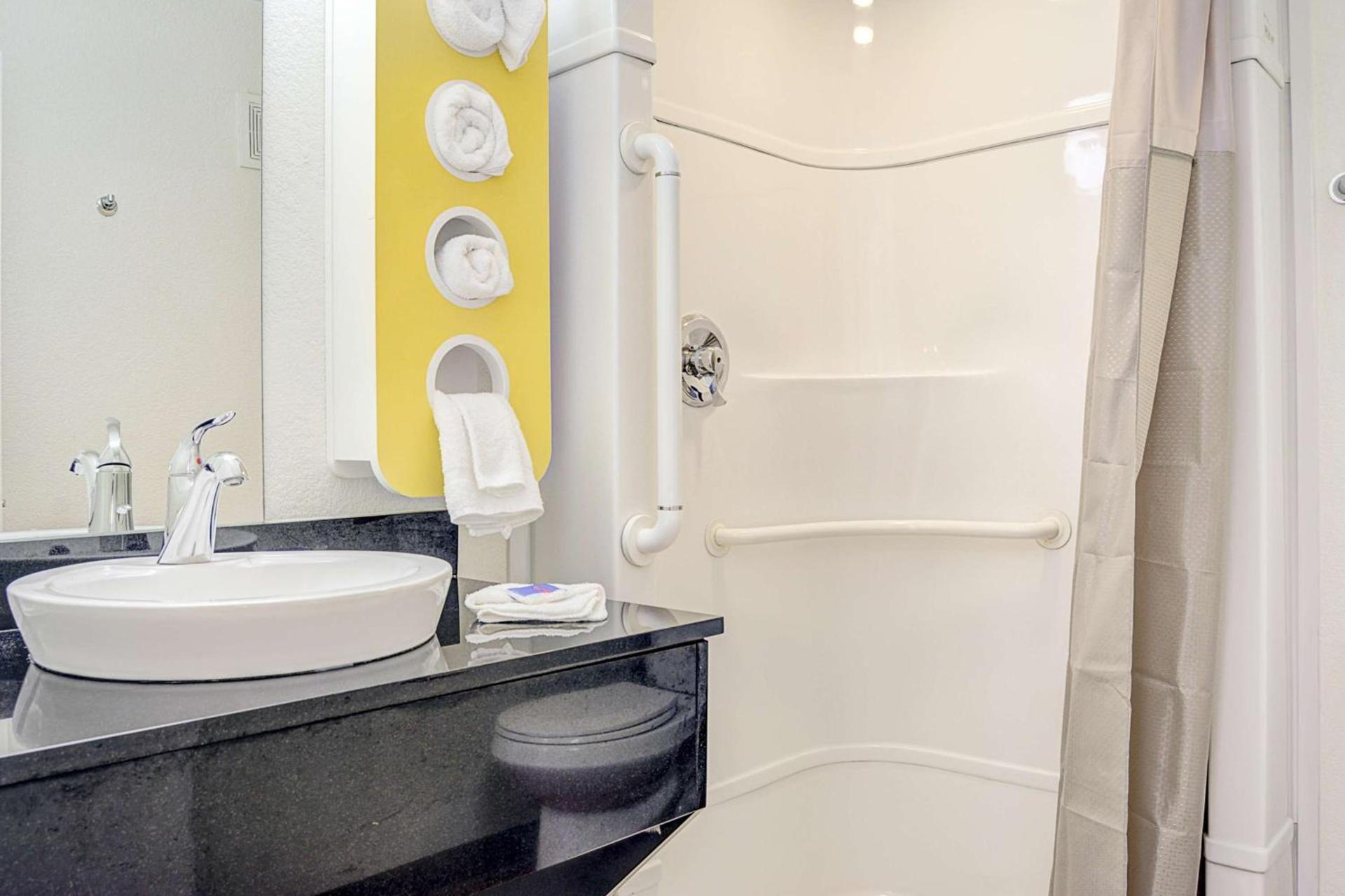Motel 6-Portland, OR - Central photo 33