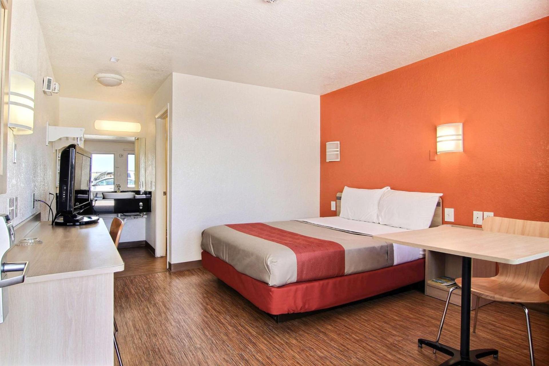 Motel 6-Abilene, TX photo 40