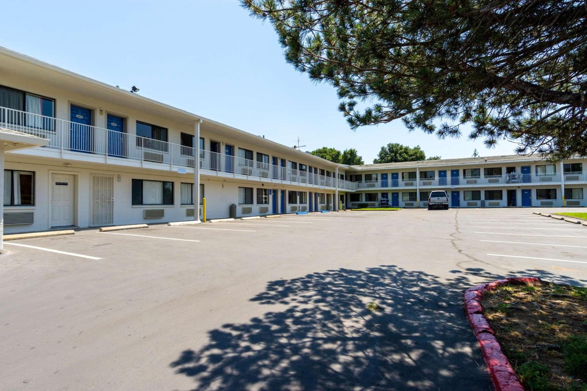 Motel 6-Redding, CA - Central photo 61