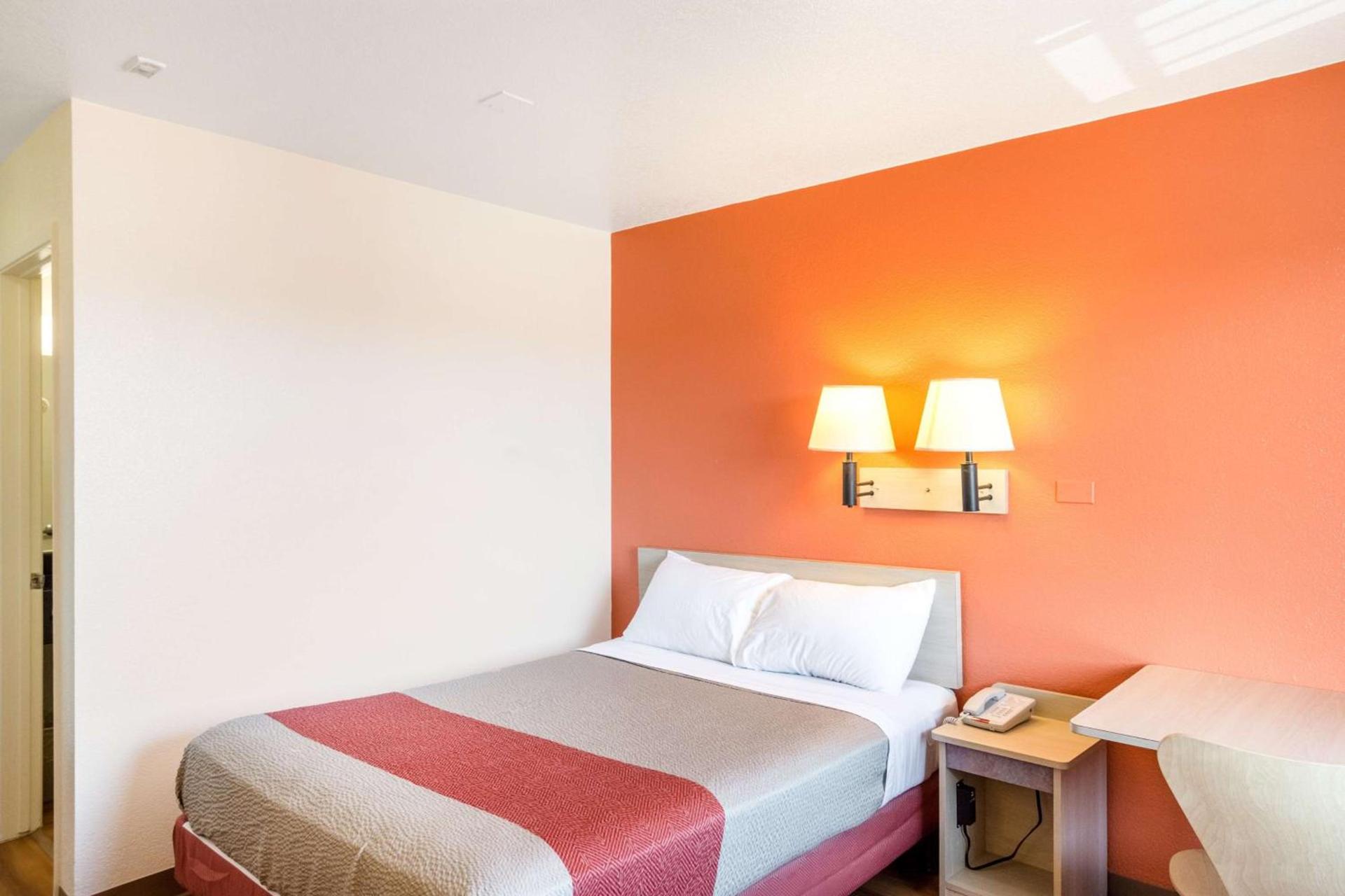Motel 6-Redding, CA - Central photo 46