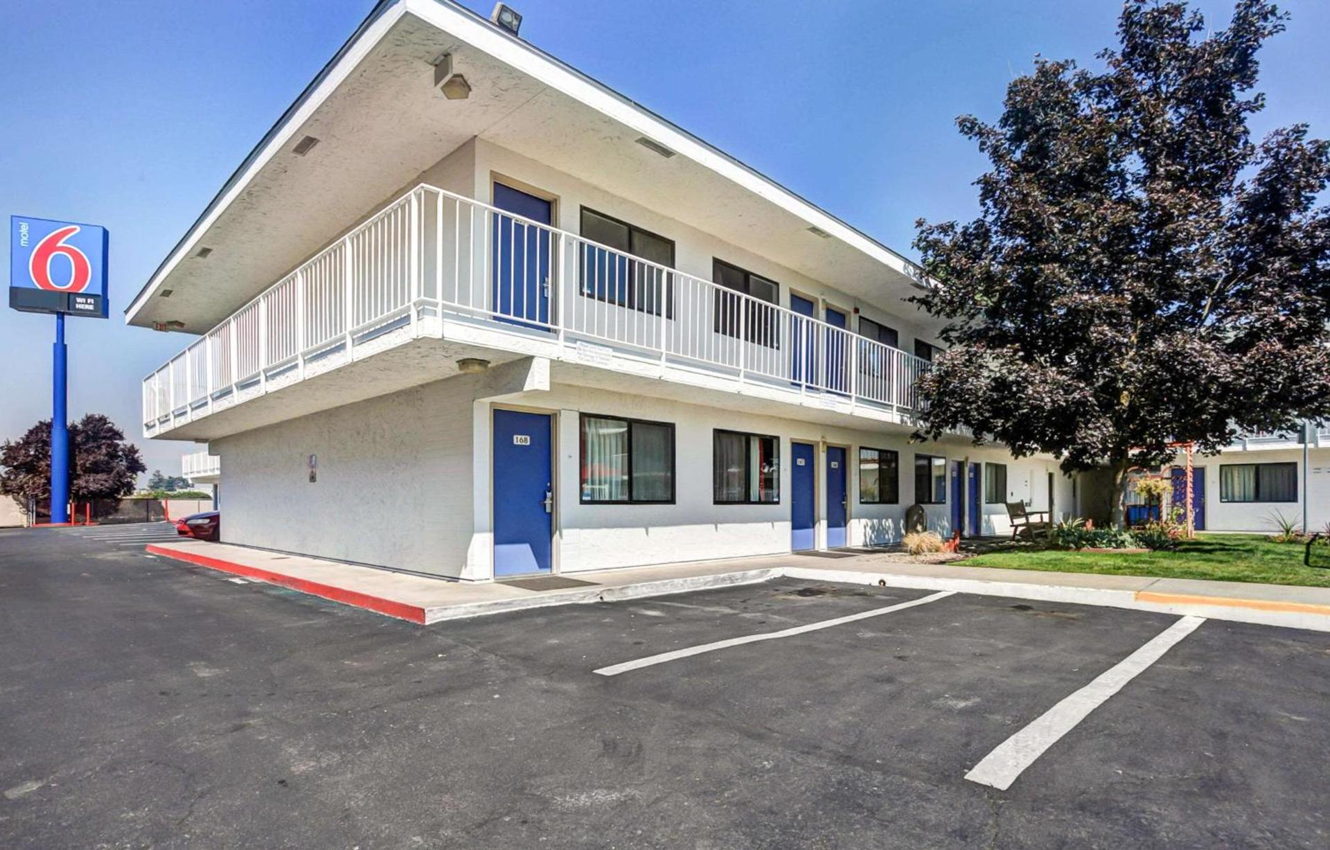 Motel 6-Medford, OR photo 57