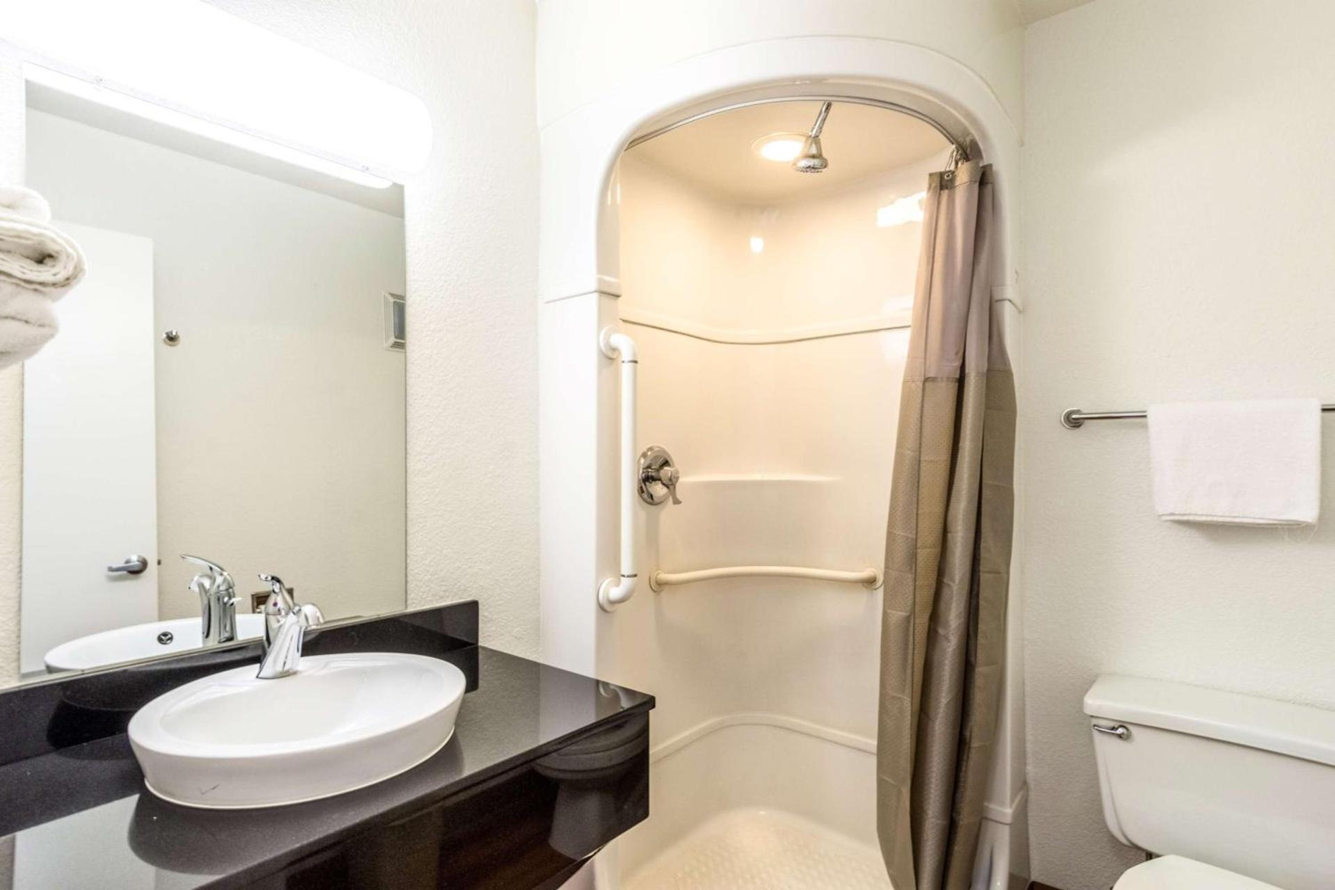 Motel 6-Redding, CA - Central photo 40