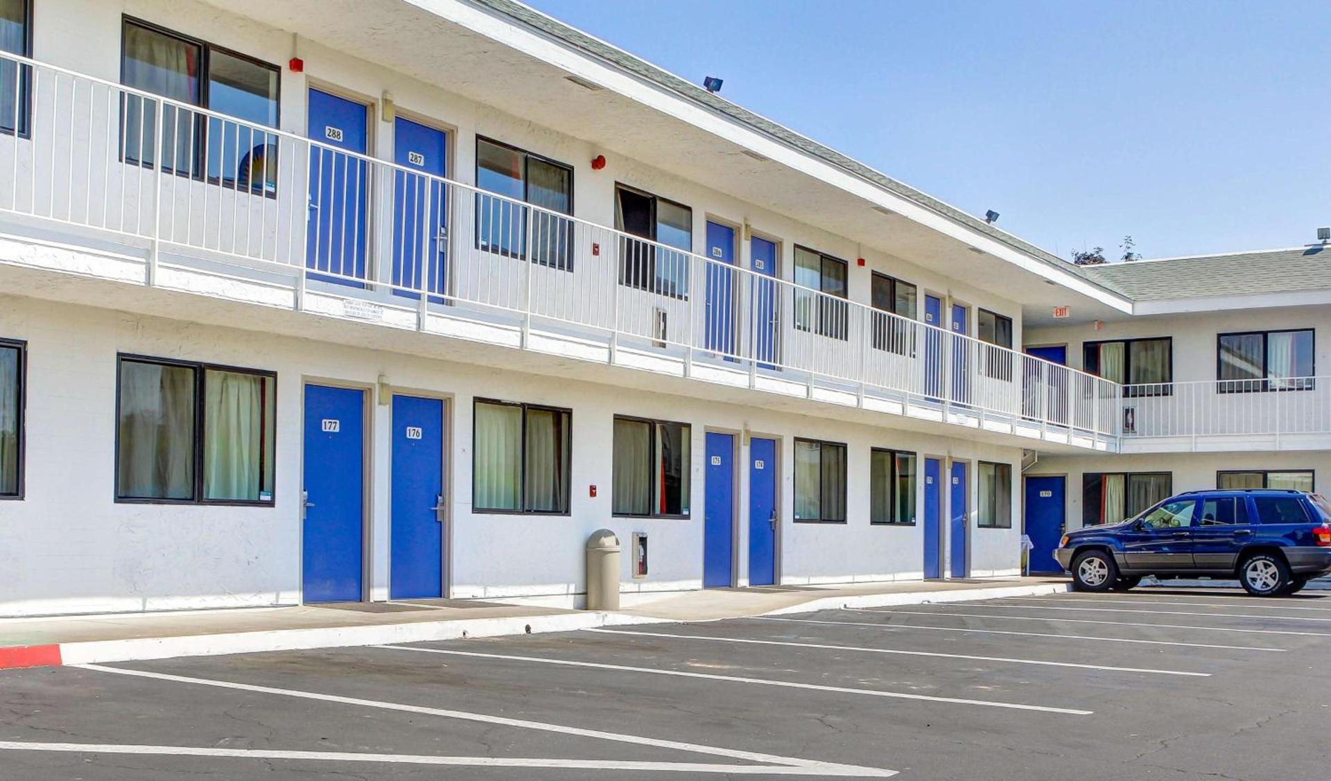 Motel 6-Medford, OR photo 56
