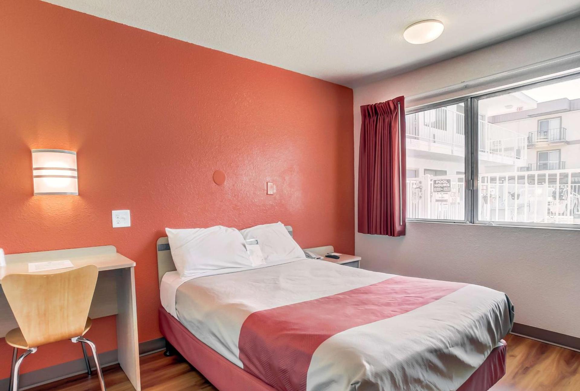 Motel 6-Medford, OR photo 43