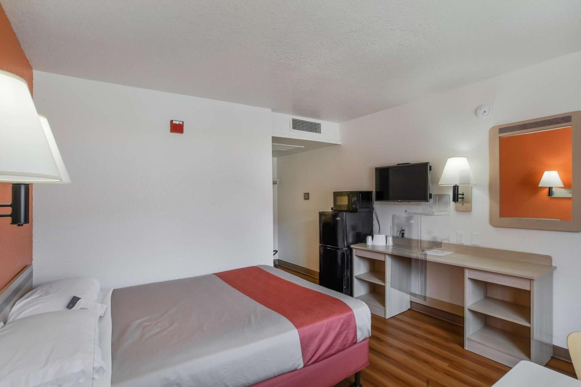 Motel 6-Medford, OR photo 40