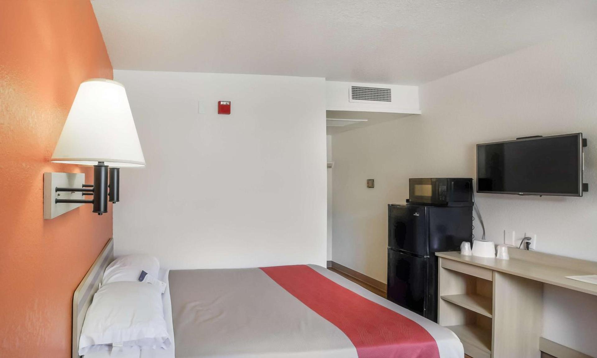 Motel 6-Medford, OR photo 39