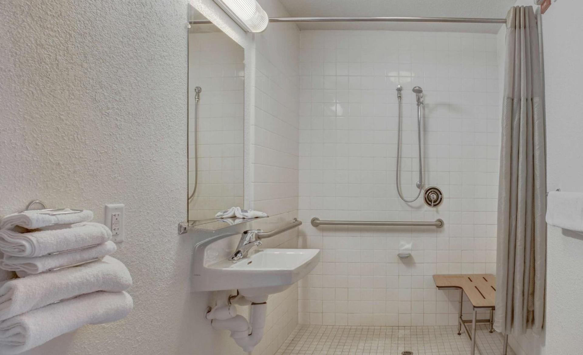 Motel 6-Medford, OR photo 35