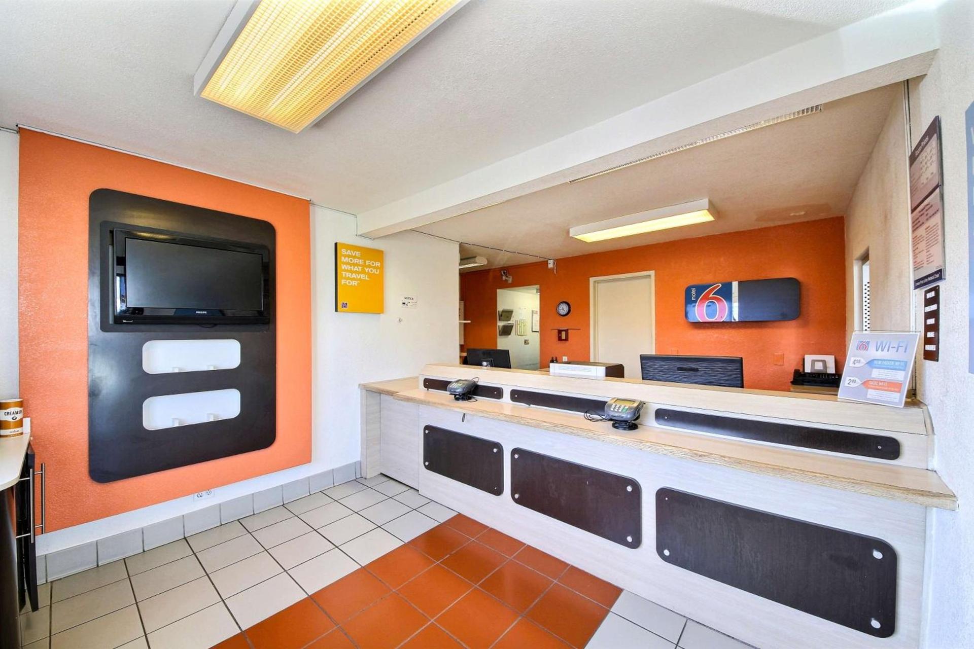 Motel 6-Laredo, TX - South photo 53