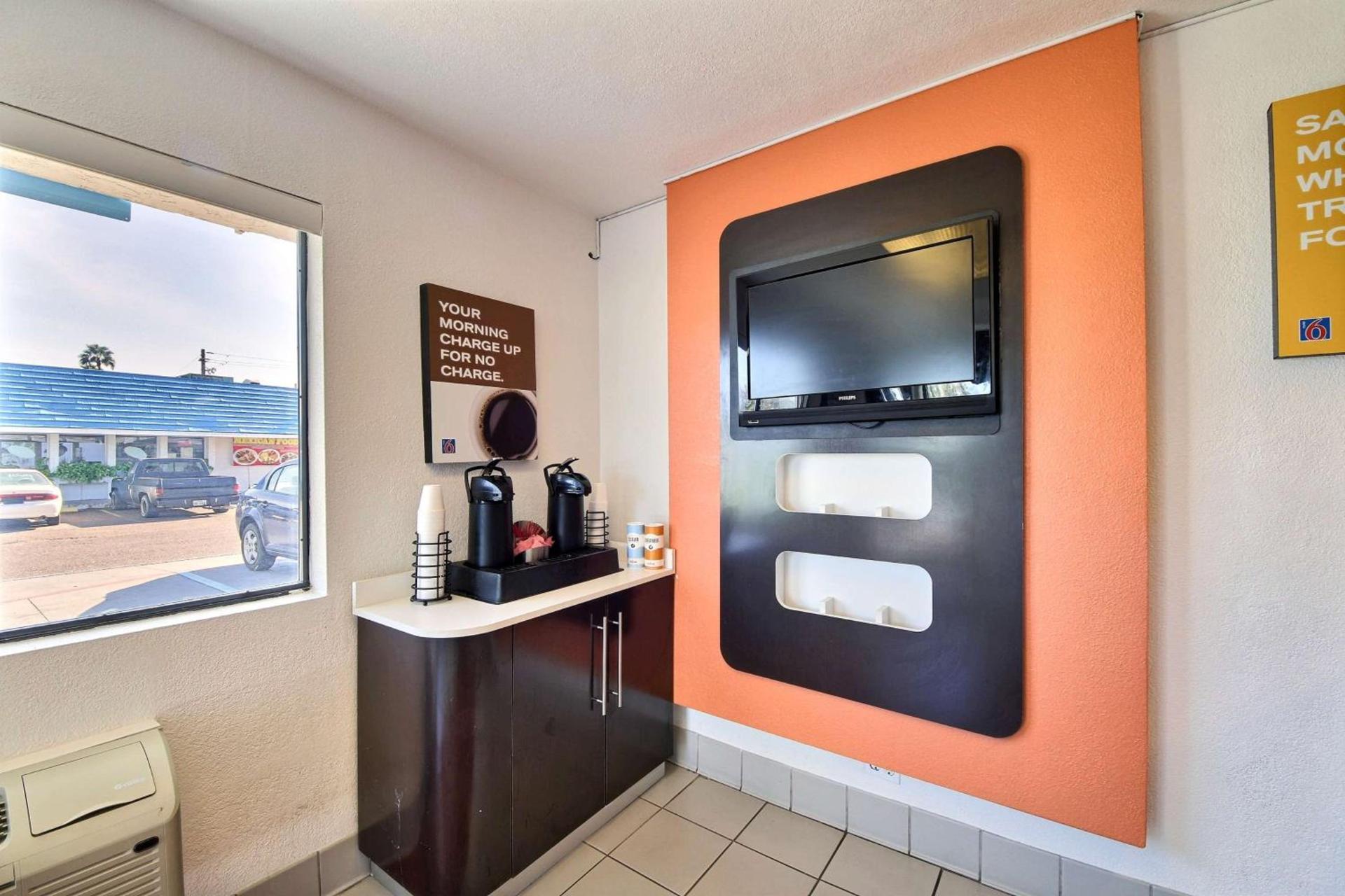 Motel 6-Laredo, TX - South photo 52