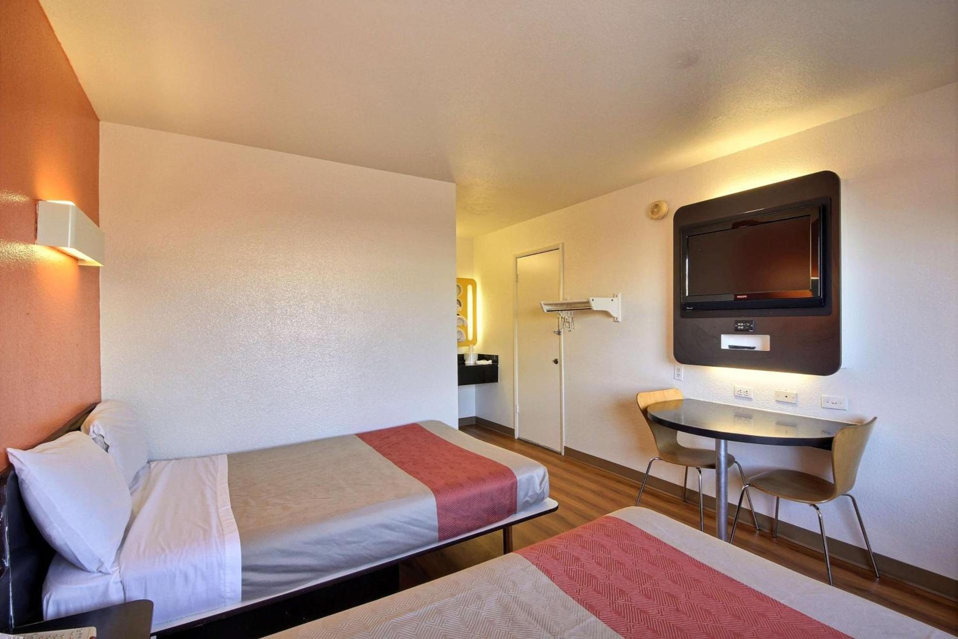 Motel 6-Laredo, TX - South photo 48