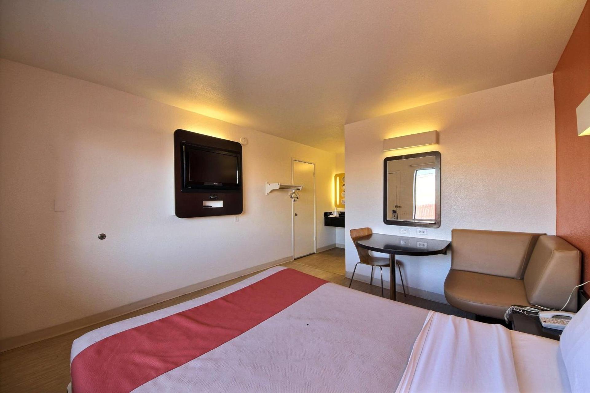 Motel 6-Laredo, TX - South photo 45