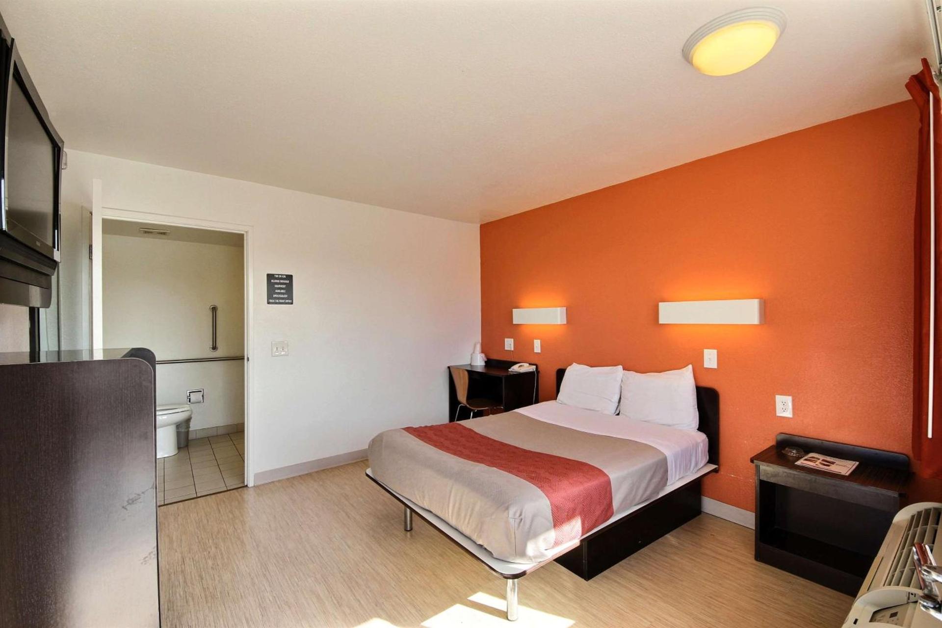Motel 6-Laredo, TX - South photo 44
