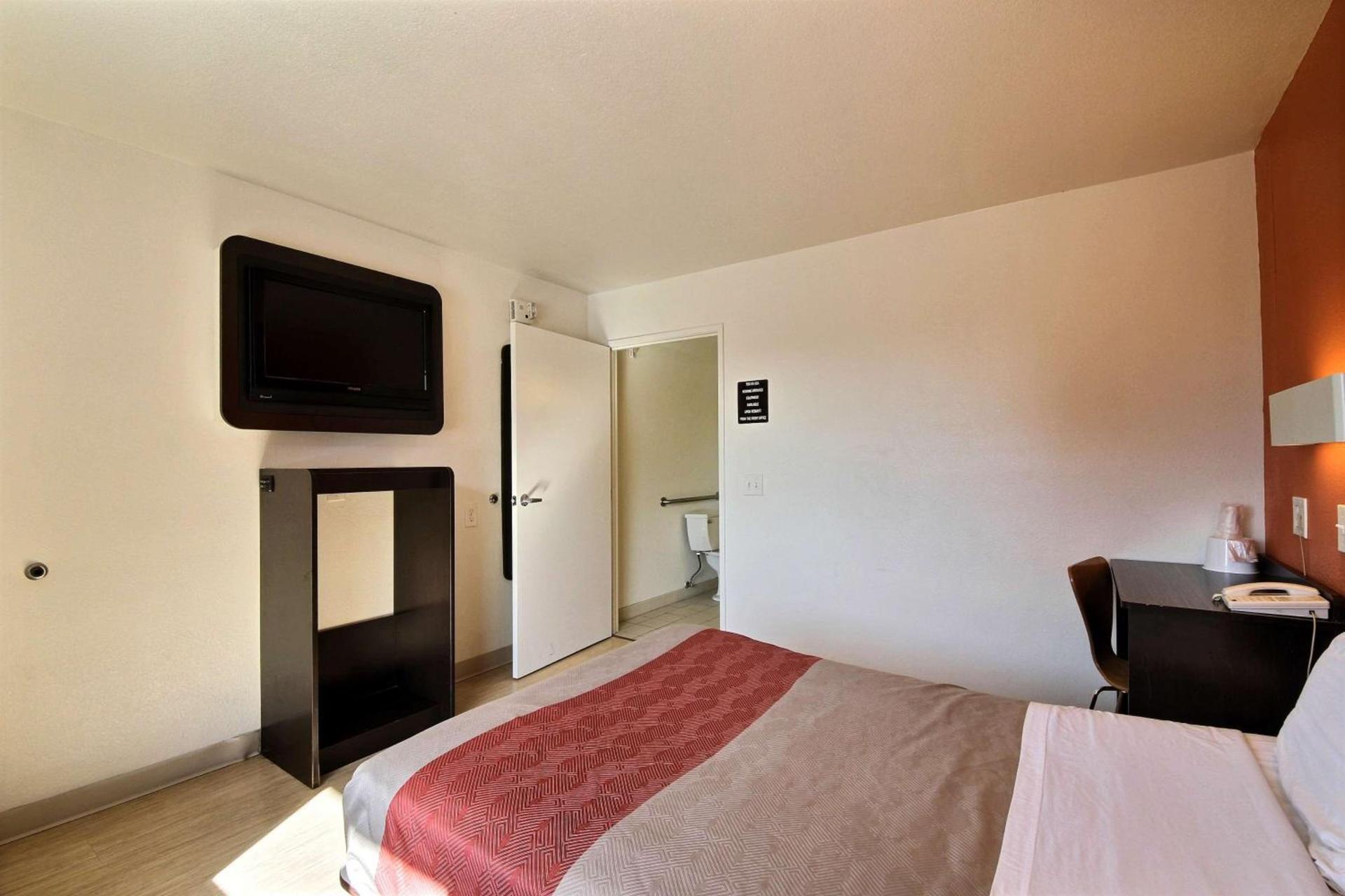 Motel 6-Laredo, TX - South photo 42