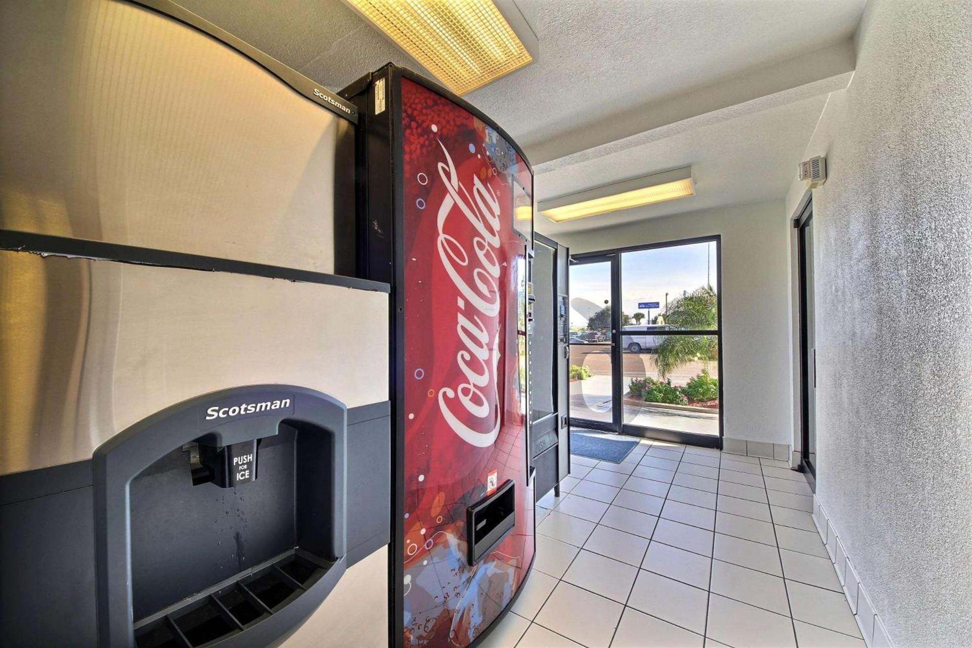 Motel 6-Laredo, TX - South photo 36