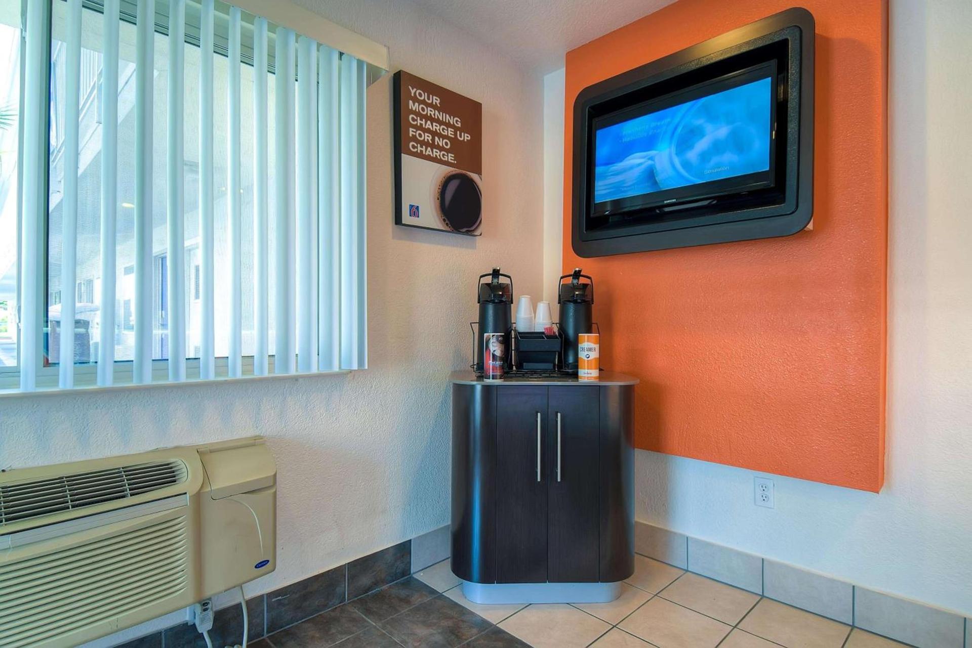 Motel 6-Westminster, CA - South - Long Beach Area photo 50