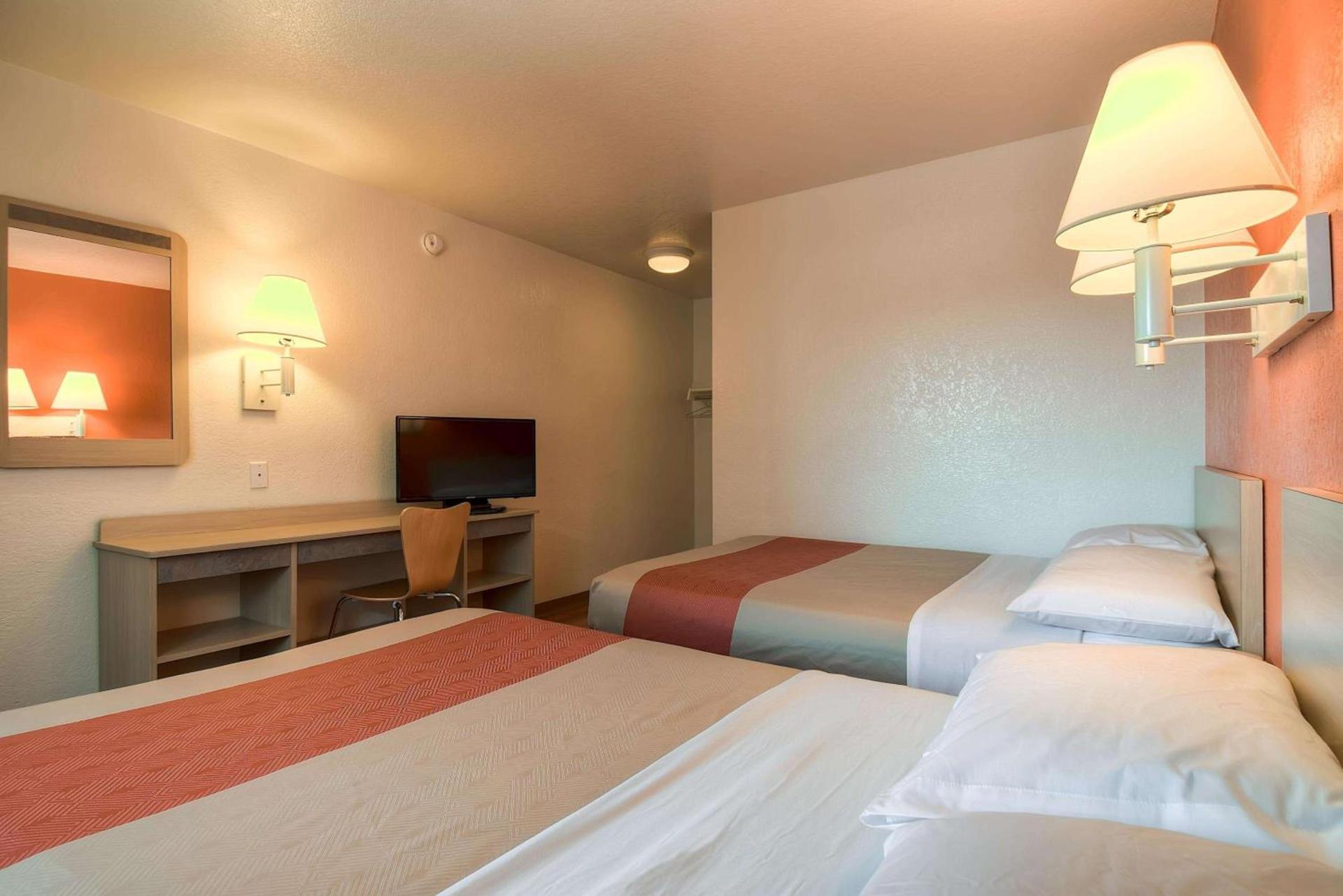 Motel 6-Westminster, CA - South - Long Beach Area photo 41