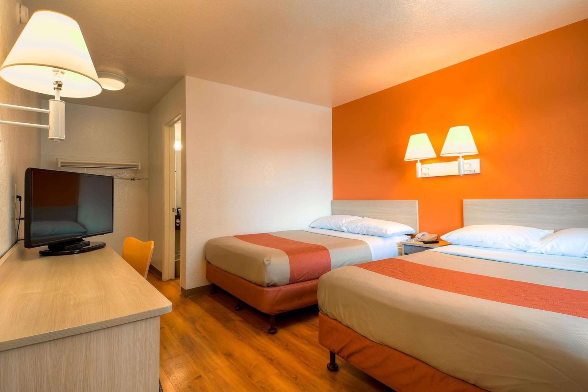 Motel 6-Westminster, CA - South - Long Beach Area photo 40