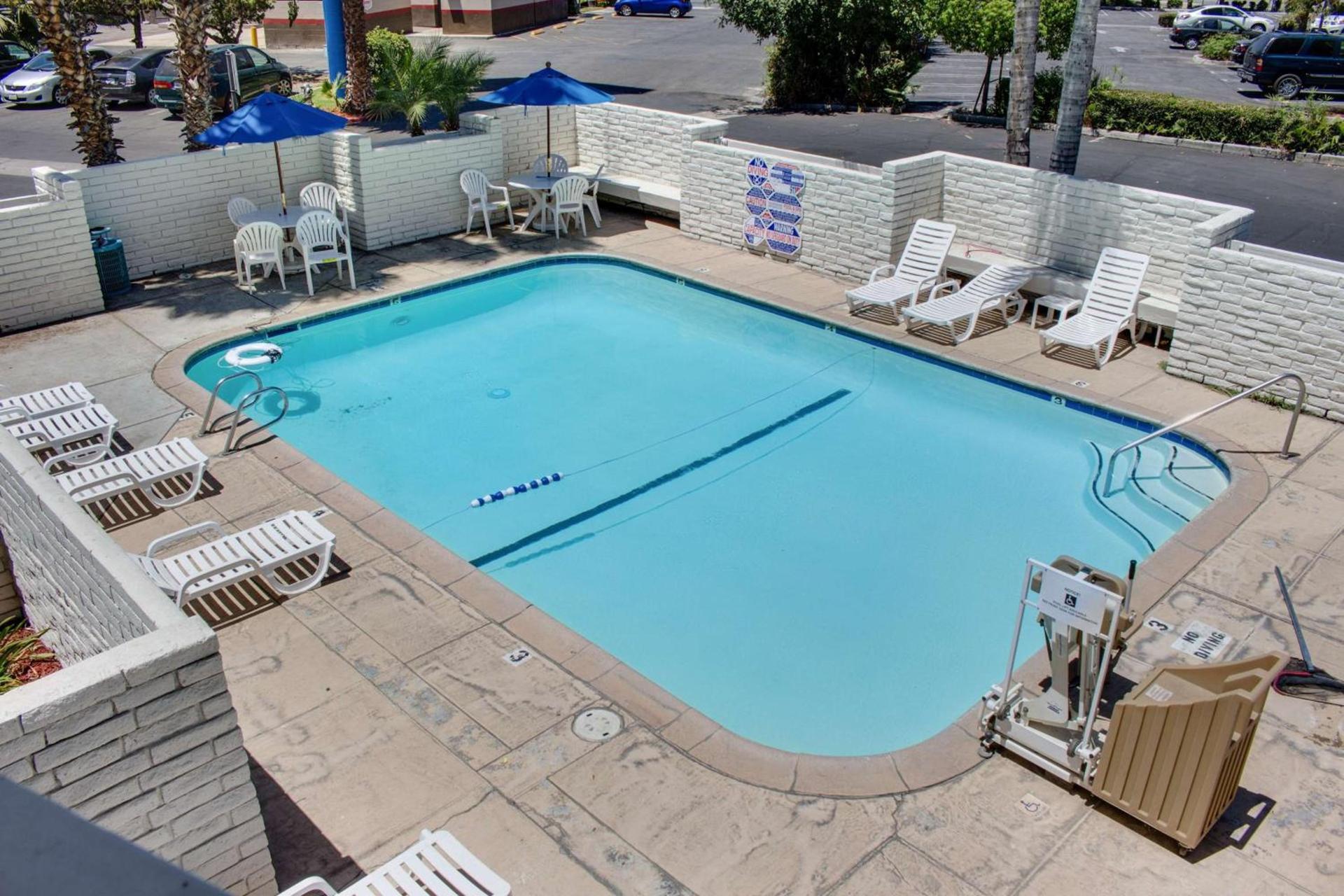 Motel 6-Bakersfield, CA - South photo 62