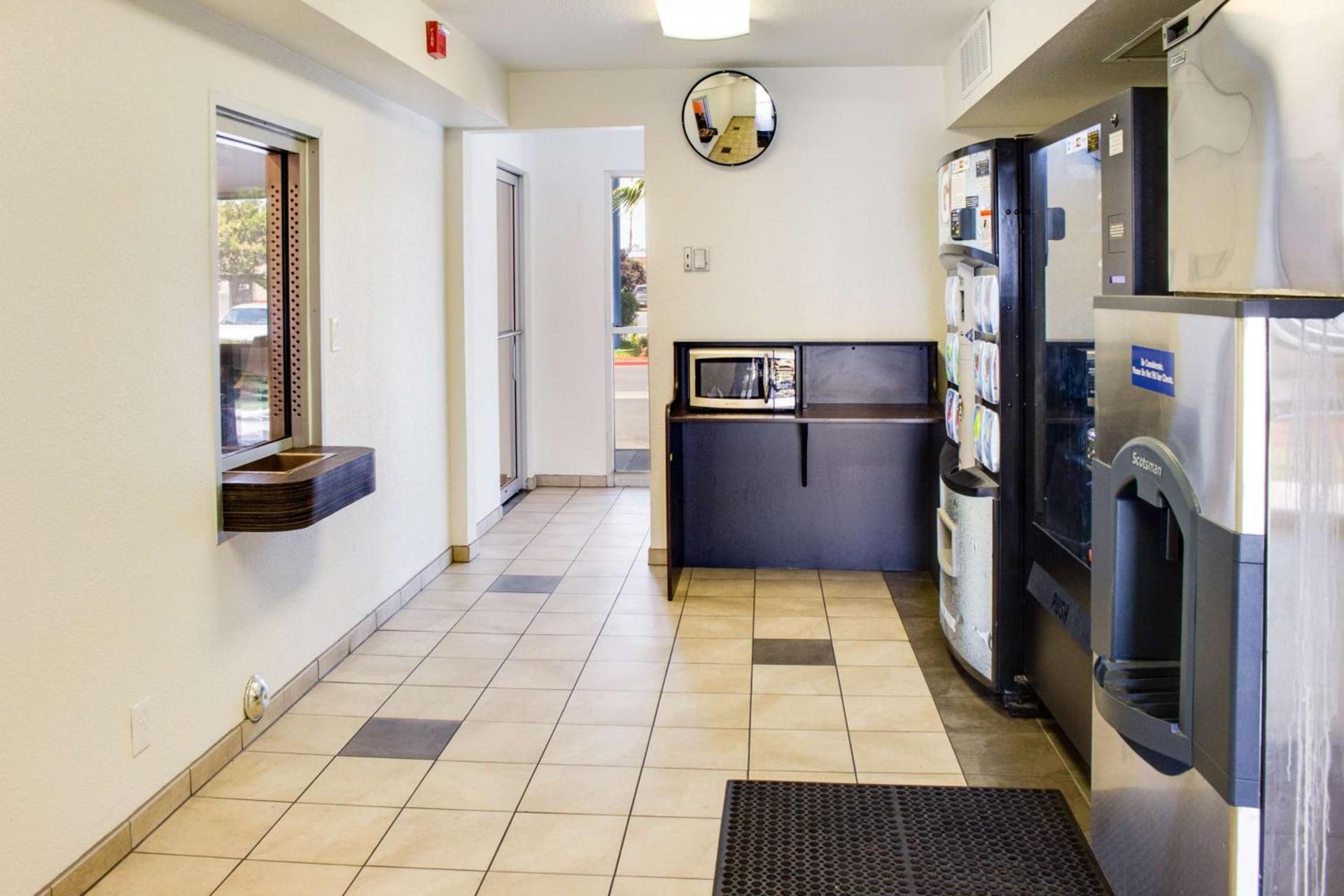 Motel 6-Bakersfield, CA - South photo 53