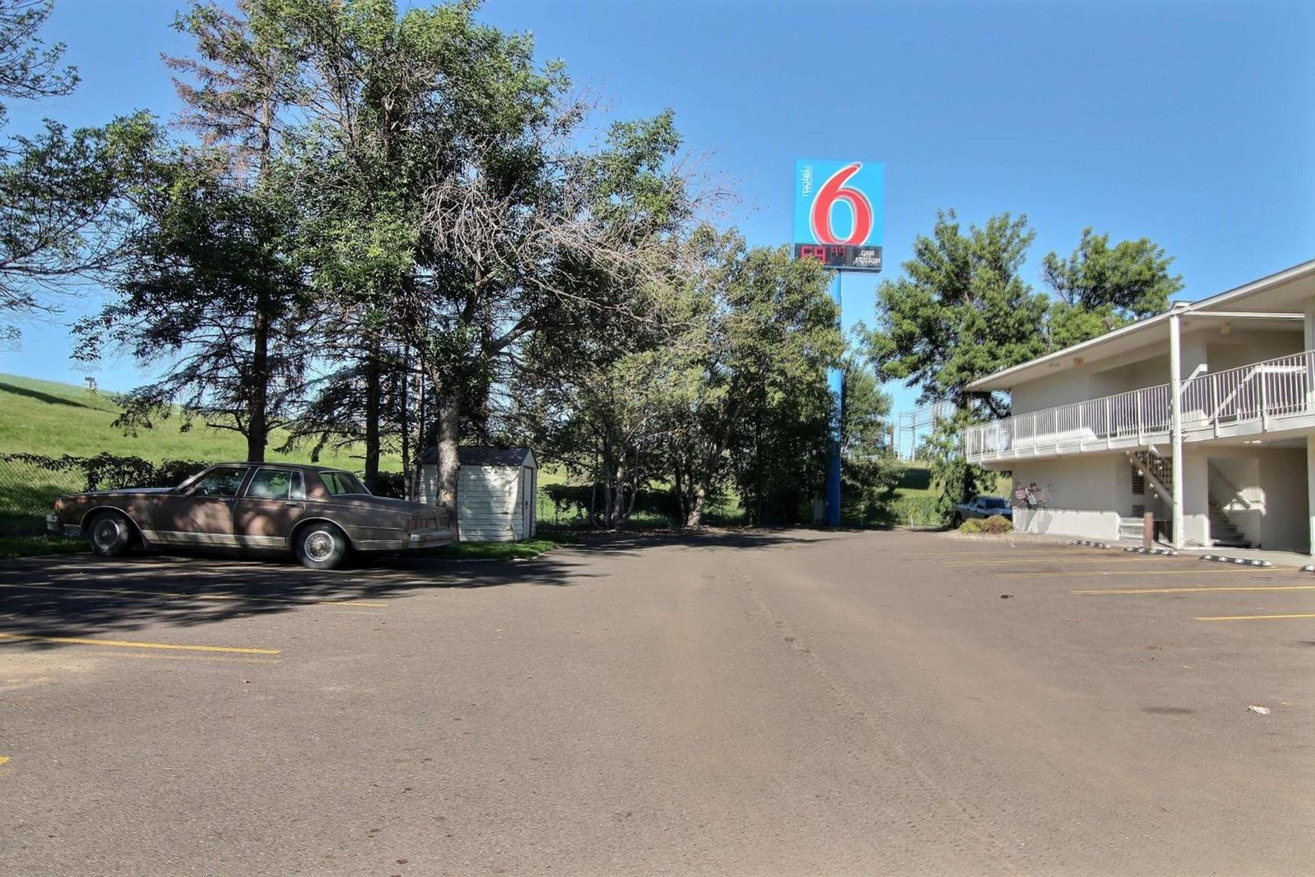 Motel 6-Bismarck, ND photo 24