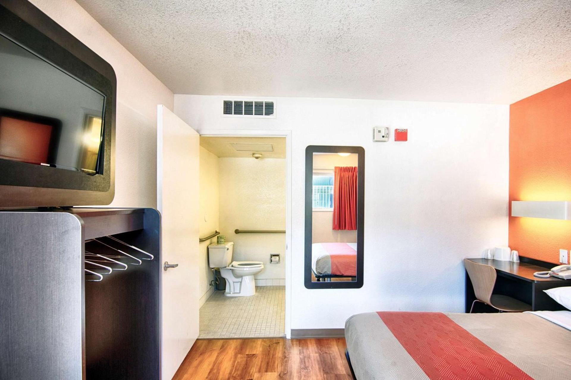 Motel 6-Mammoth Lakes, CA photo 85