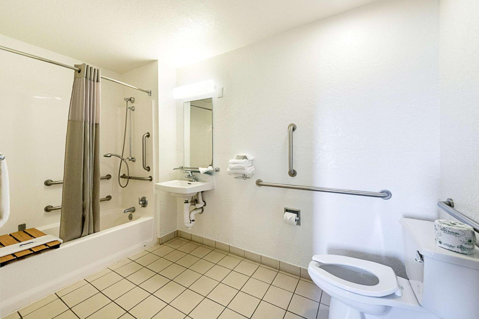Motel 6-Mcallen, TX photo 42