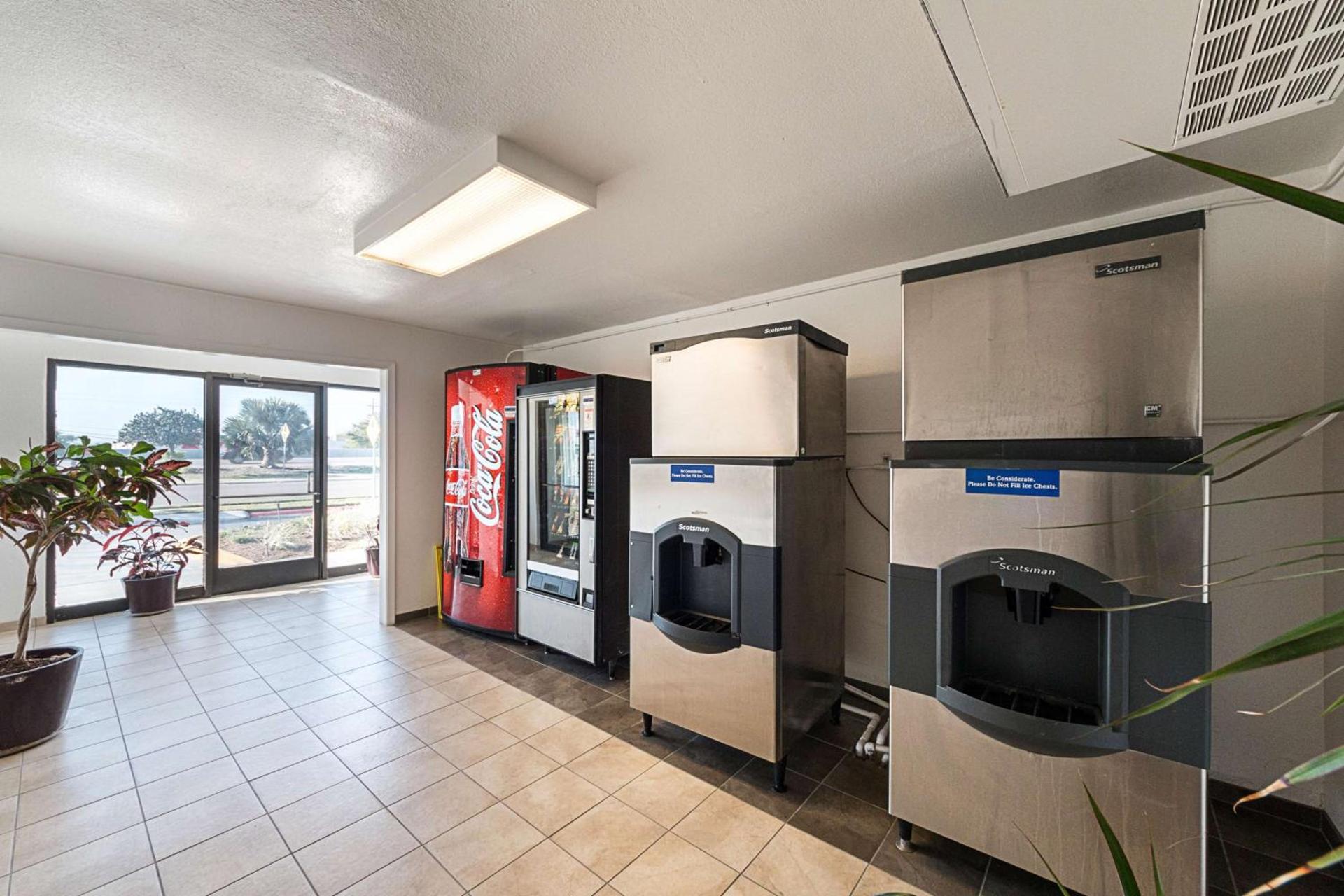 Motel 6-Mcallen, TX photo 37