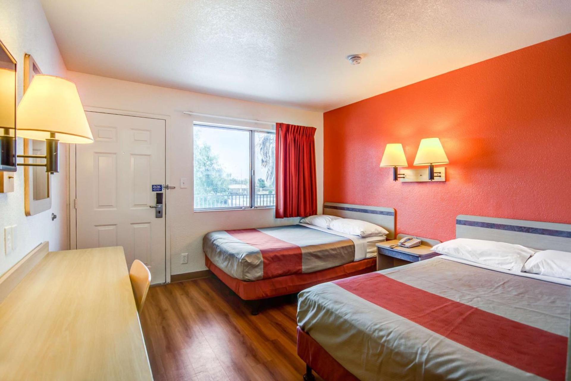 Super 8 by Wyndham Tracy photo 36