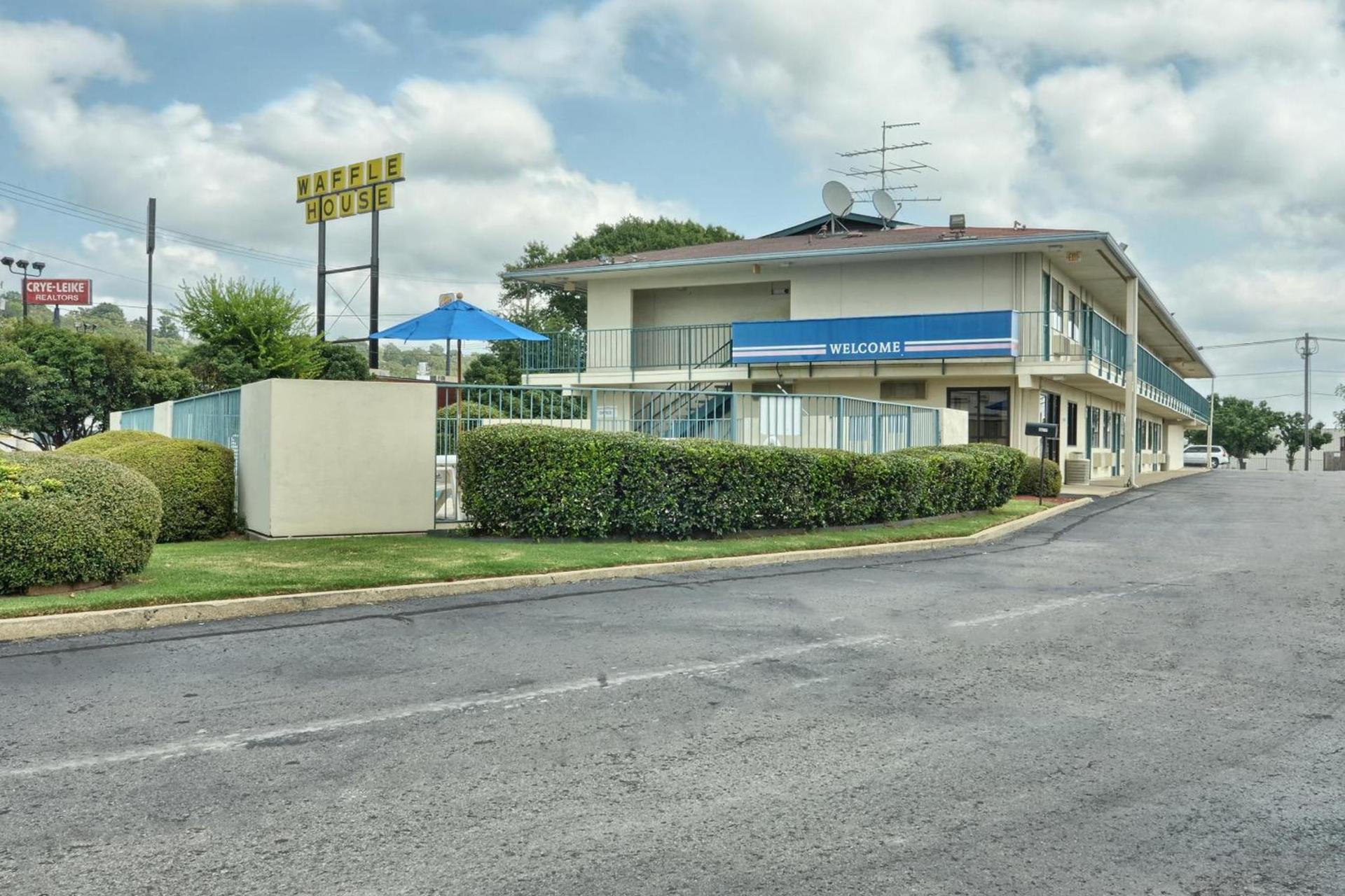 Skyline Inn photo 20