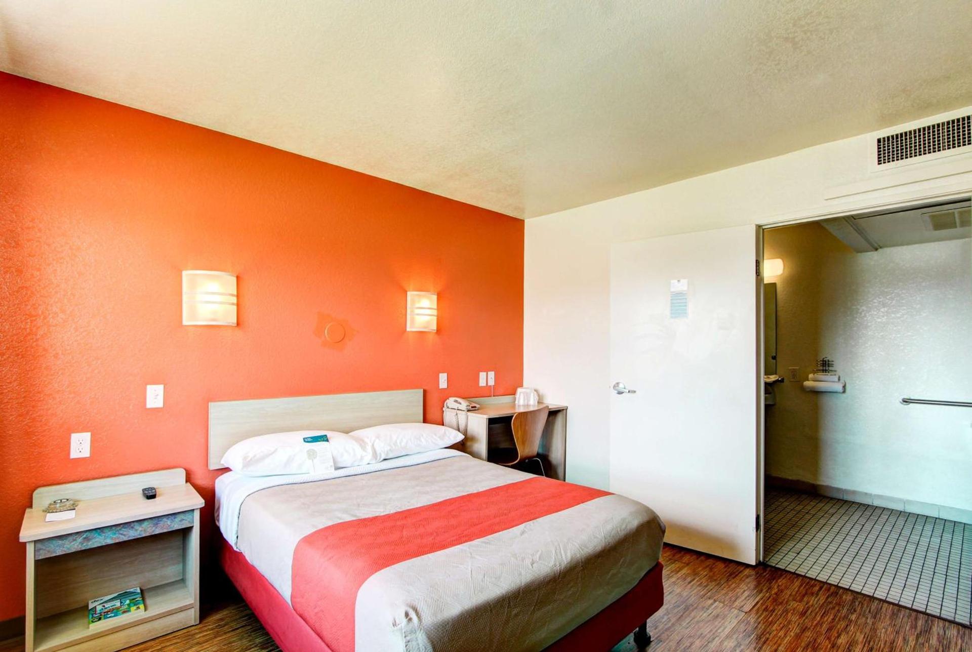 Motel 6-Denver, CO - Airport photo 51