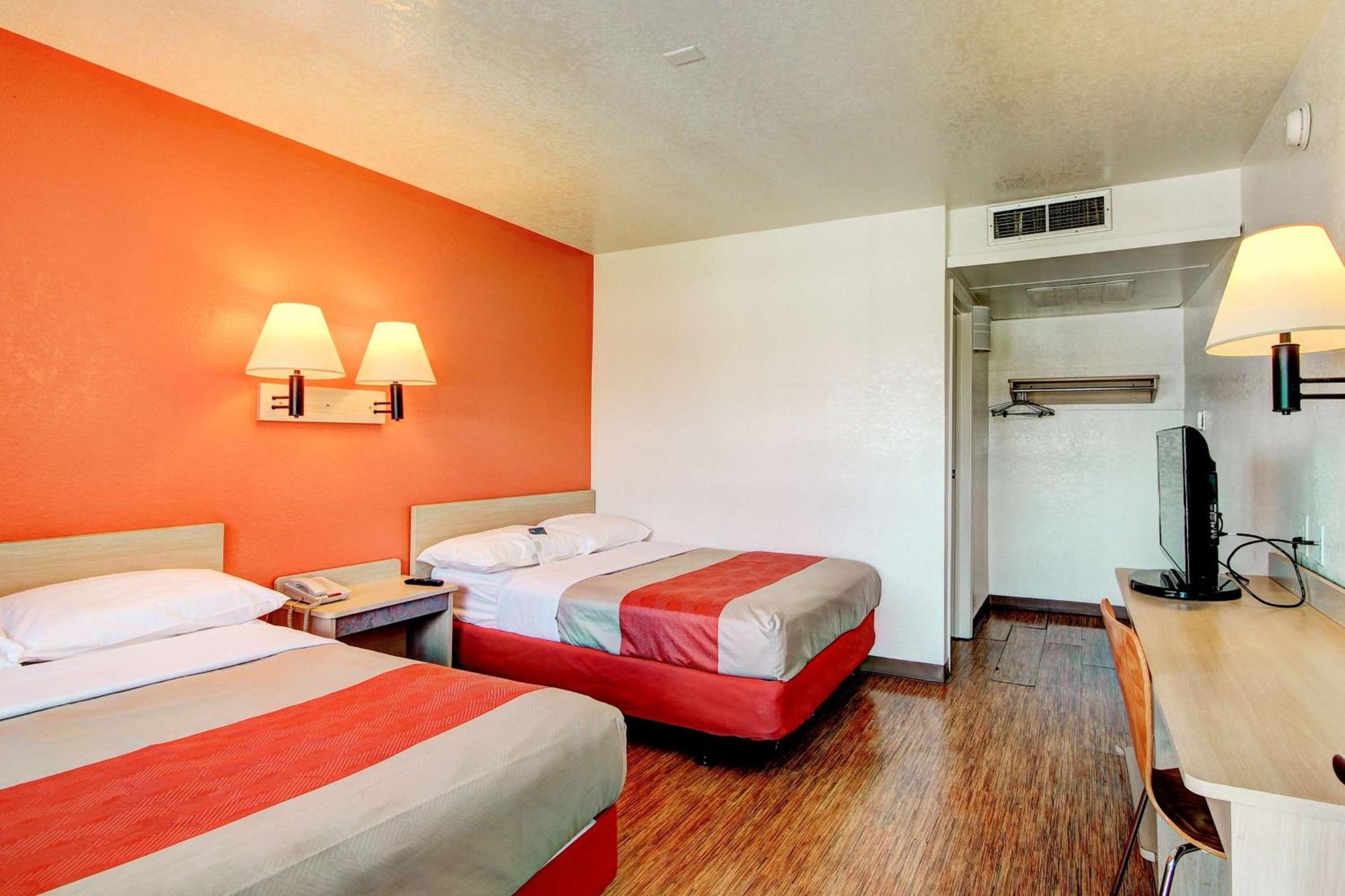 Motel 6-Denver, CO - Airport photo 47