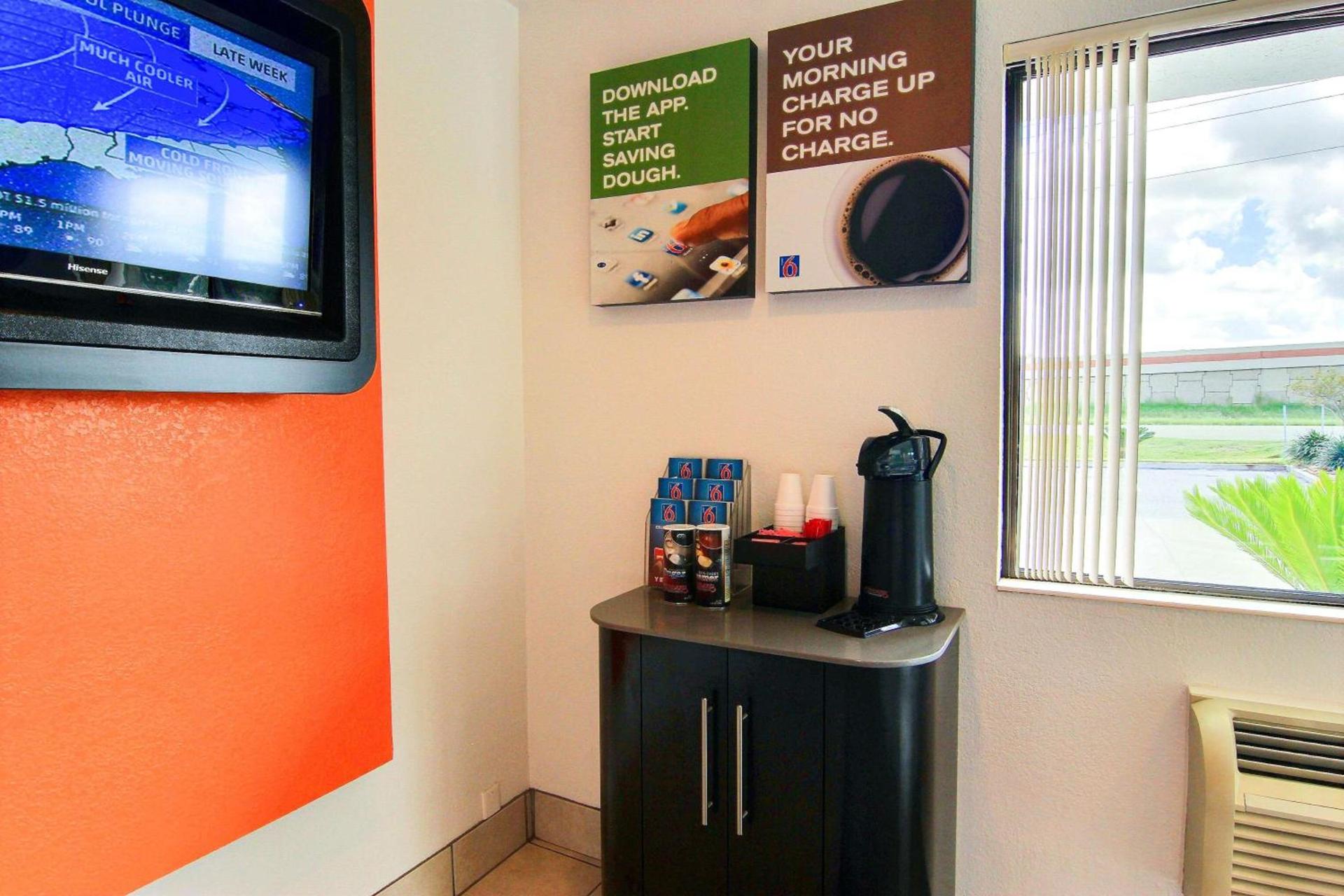 Motel 6-Kingsville, TX photo 46
