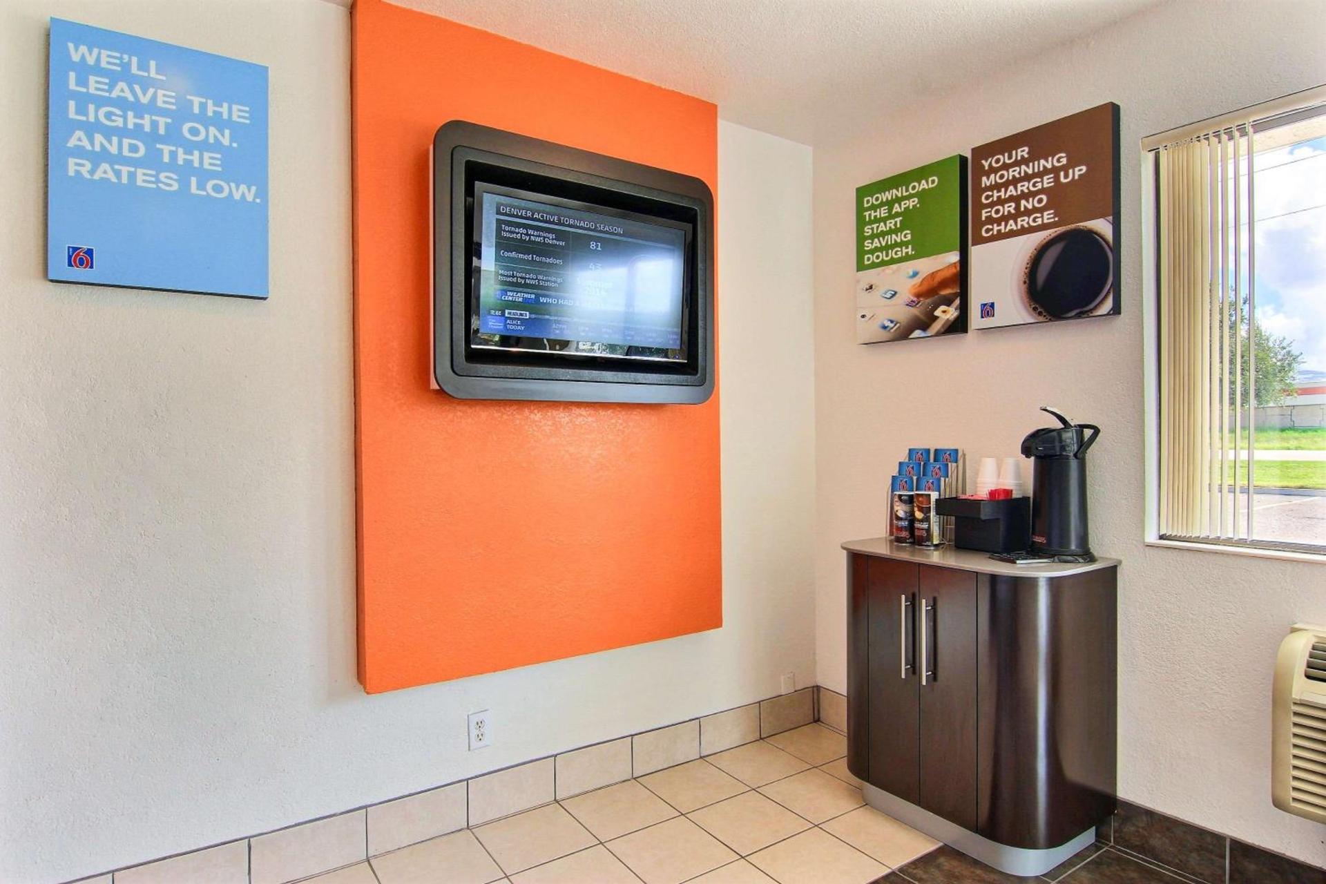 Motel 6-Kingsville, TX photo 47