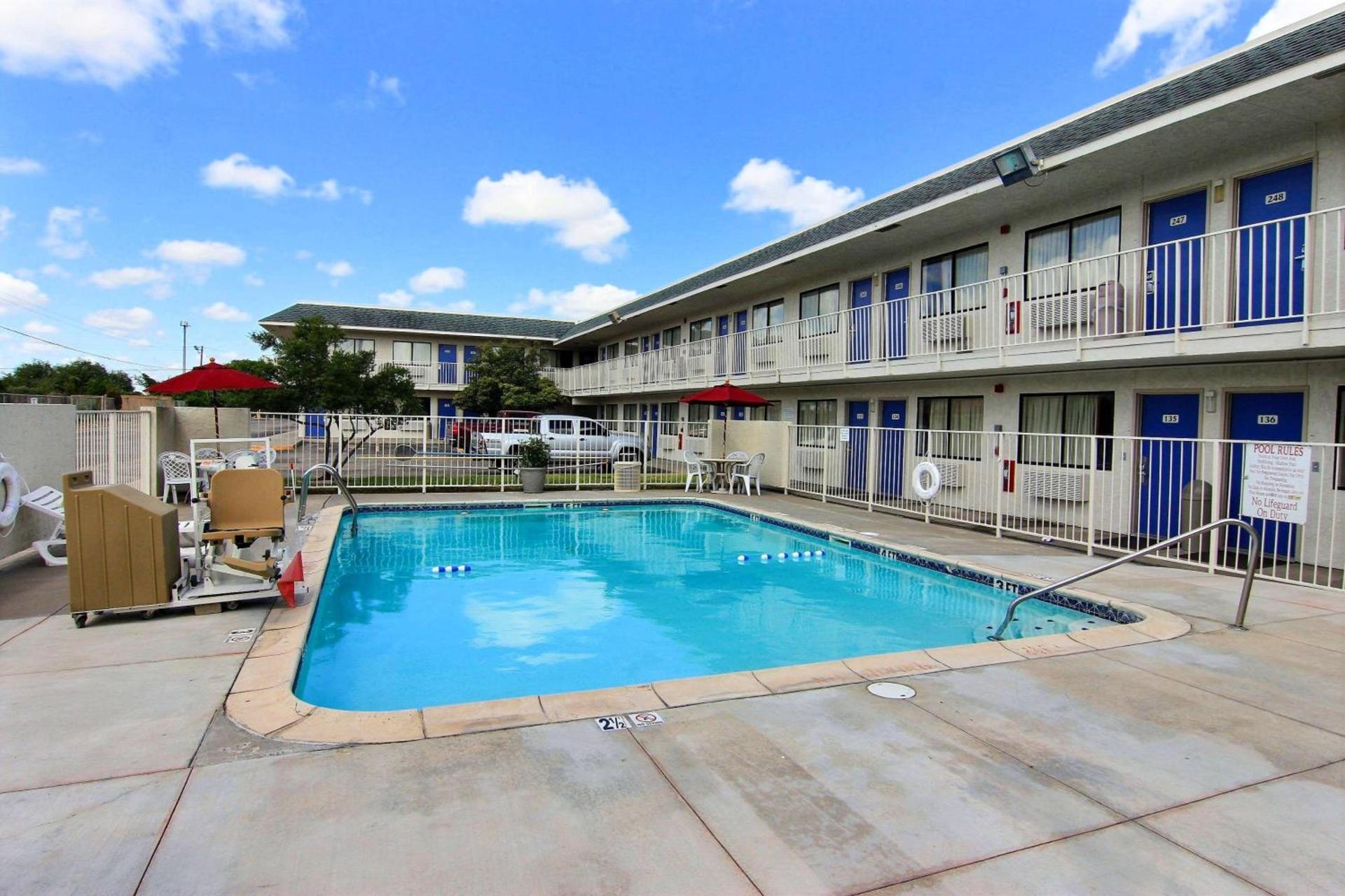Motel 6-Kingsville, TX photo 49